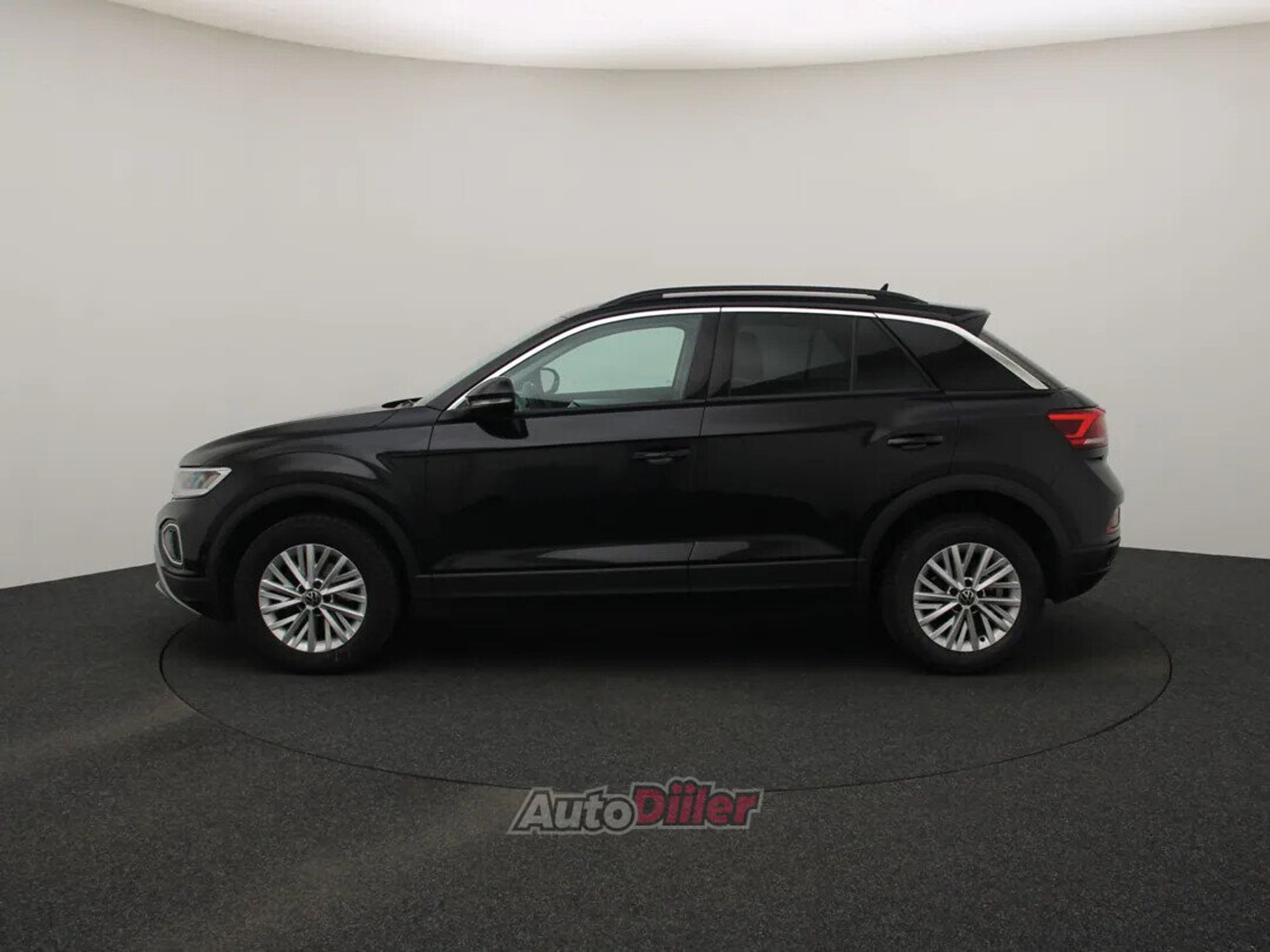 Volkswagen T-Roc Life Business 1.5 110kW 2022, photo 6/10
