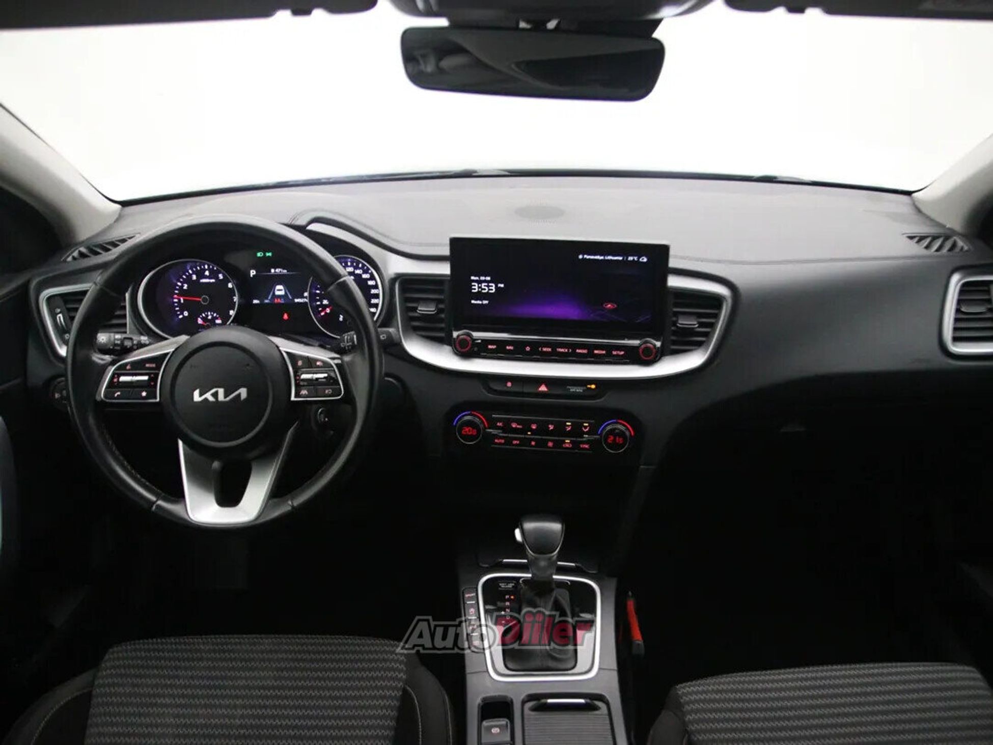 Kia cee'd / Ceed DynamicLine 1.5 118kW 2023, kuva 2/10