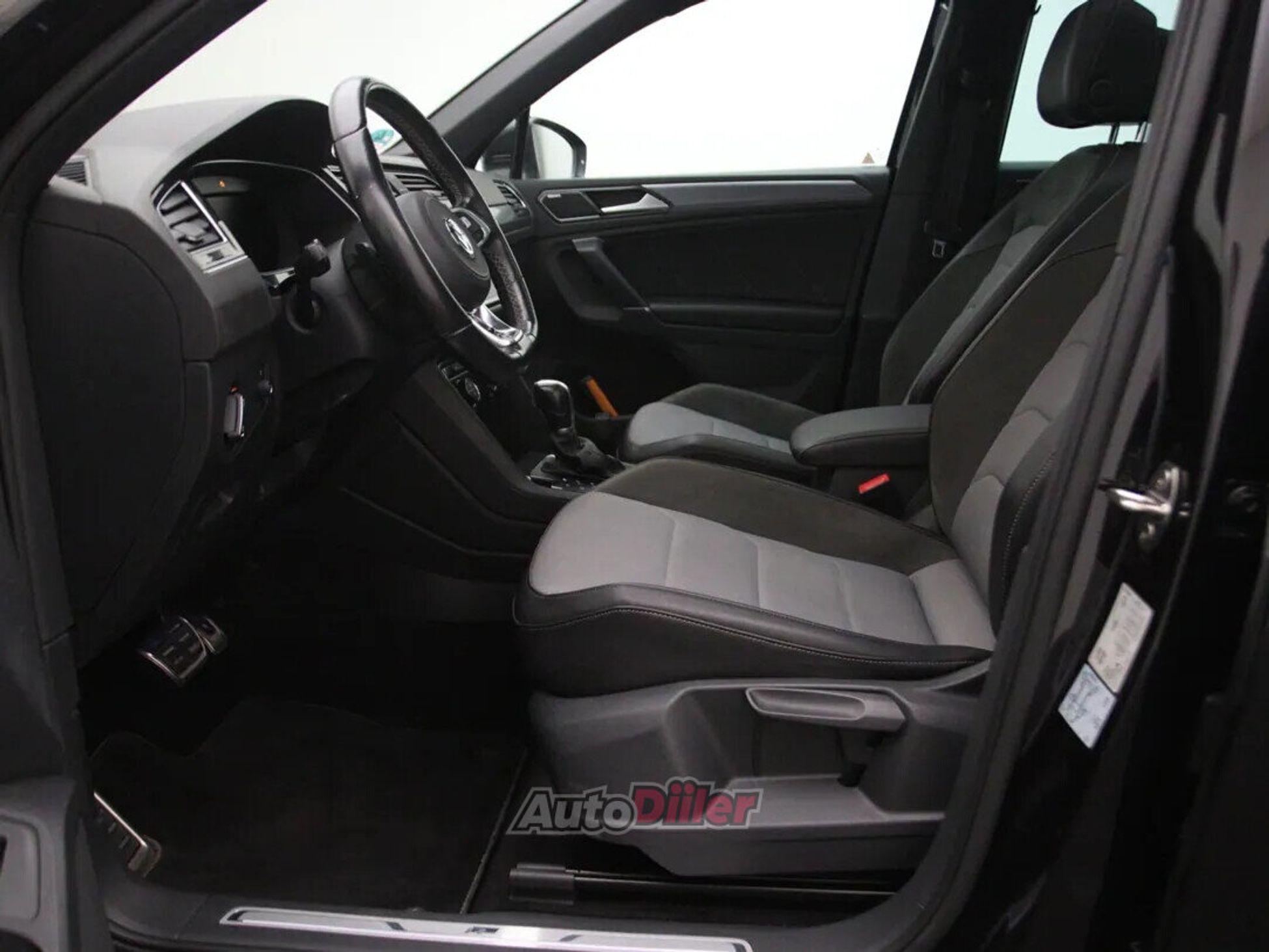 Volkswagen Tiguan R-Line 2.0 132kW 2018, photo 4/10