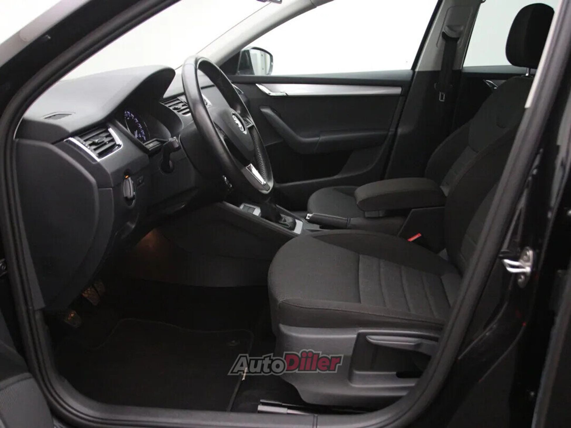 Skoda Octavia Style 1.8 132kW 2016, kuva 4/10