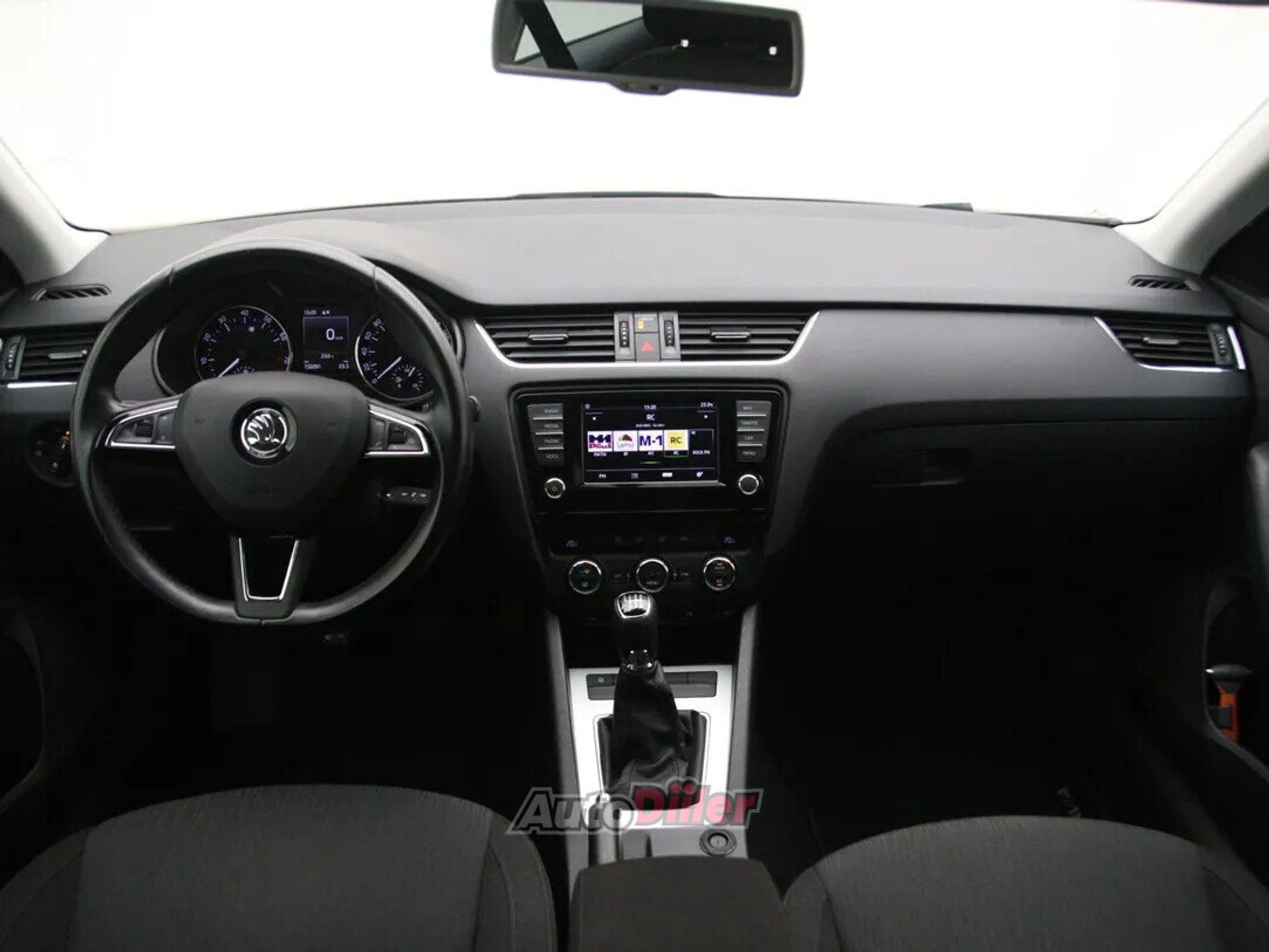 Skoda Octavia Style 1.8 132kW 2016, kuva 2/10