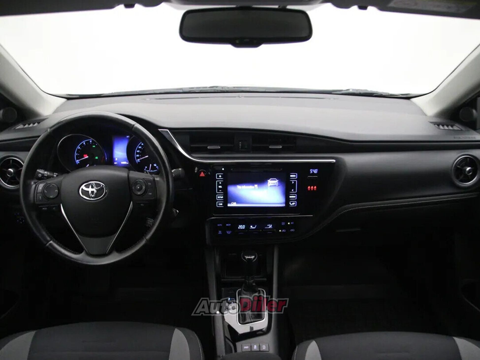 Toyota Auris Active 1.2 85kW 2015, photo 2/10