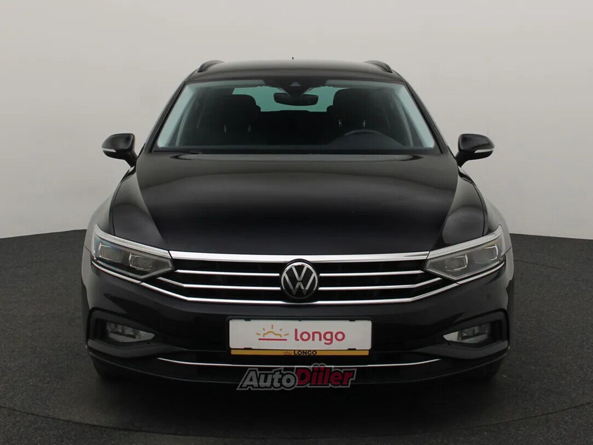 Volkswagen Passat 2023, photo 3/10