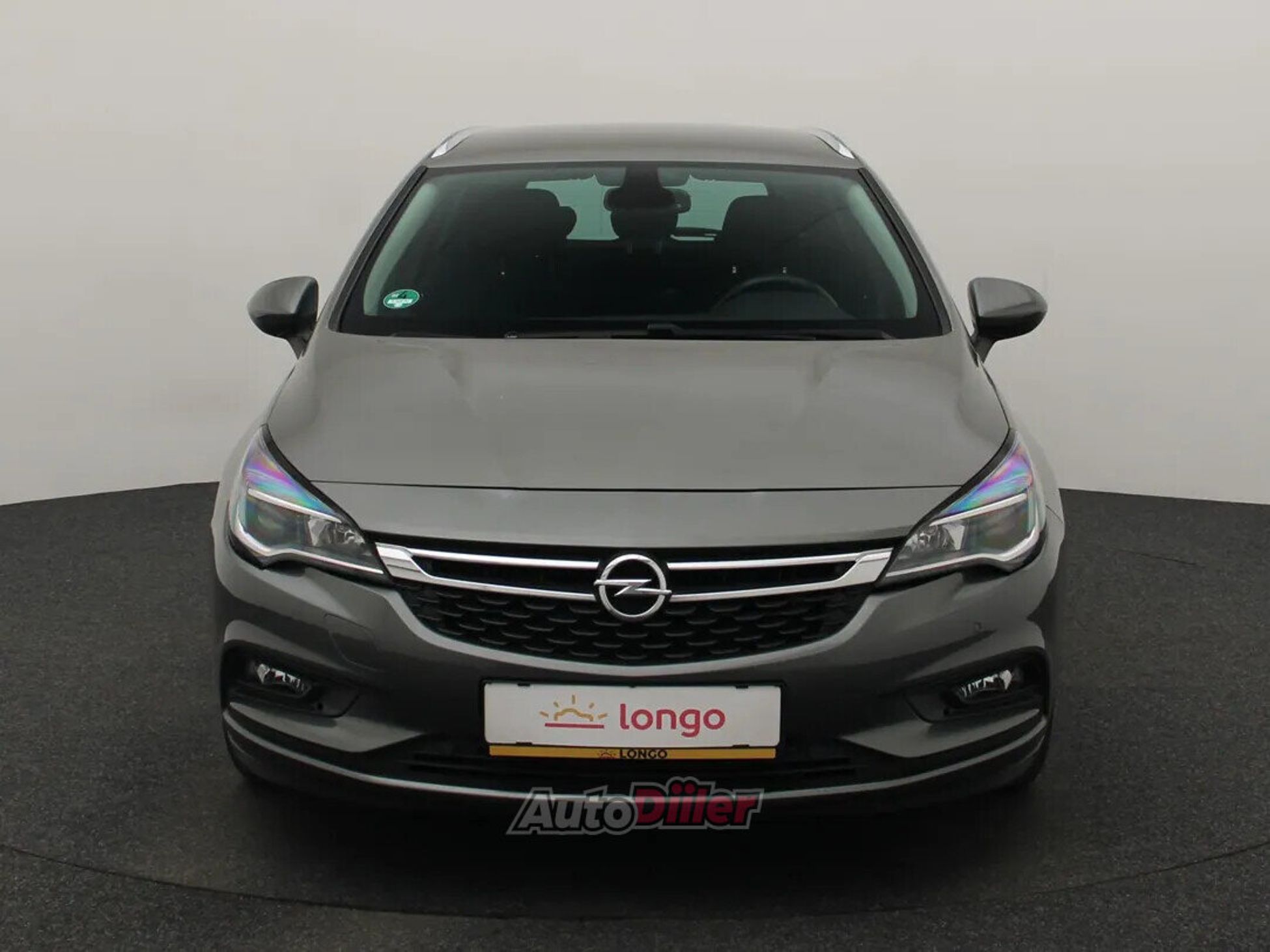 Opel Astra 120 Year Edition 1.4 110kW 2019, photo 3/10