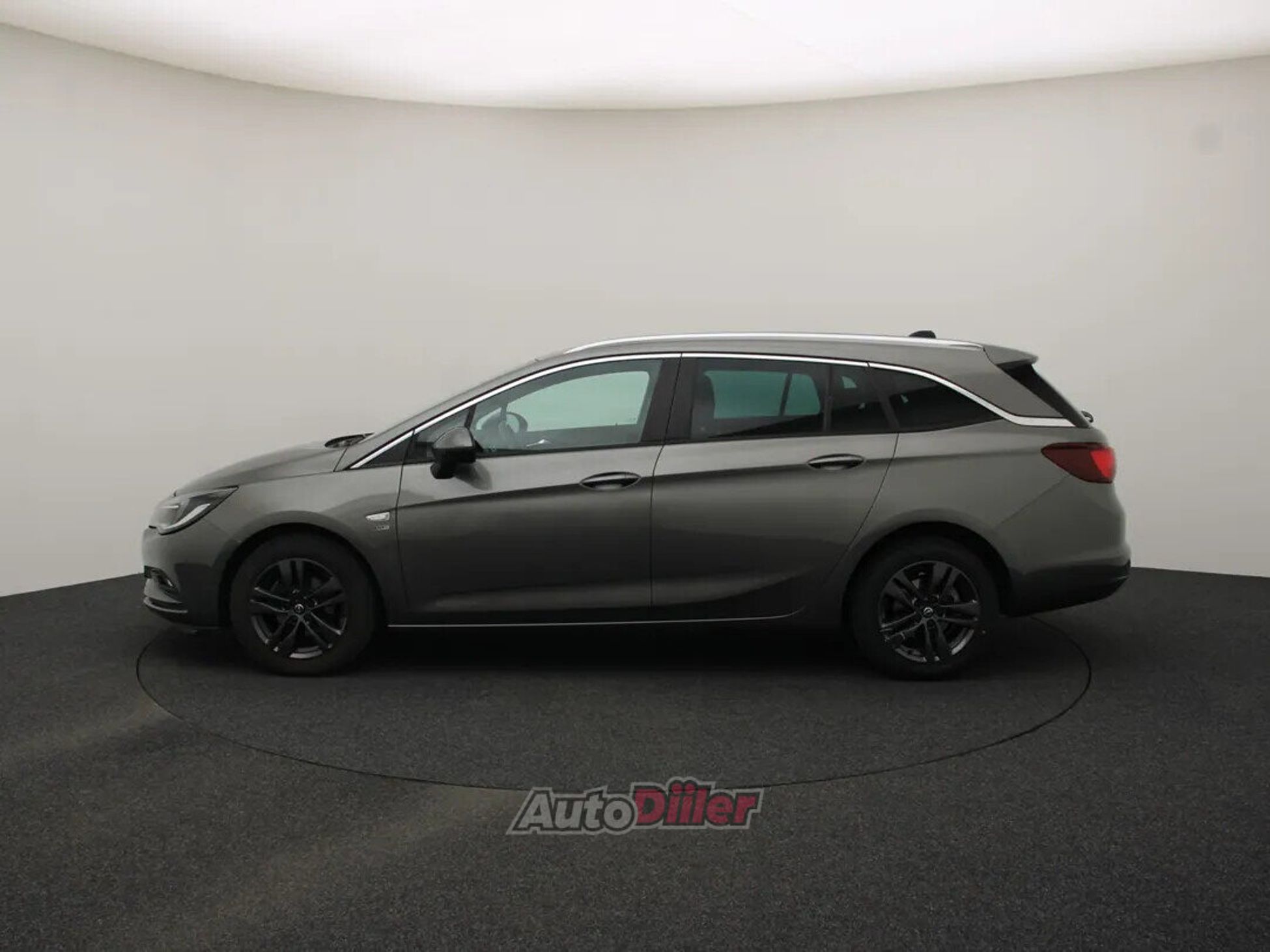 Opel Astra 120 Year Edition 1.4 110kW 2019, photo 6/10