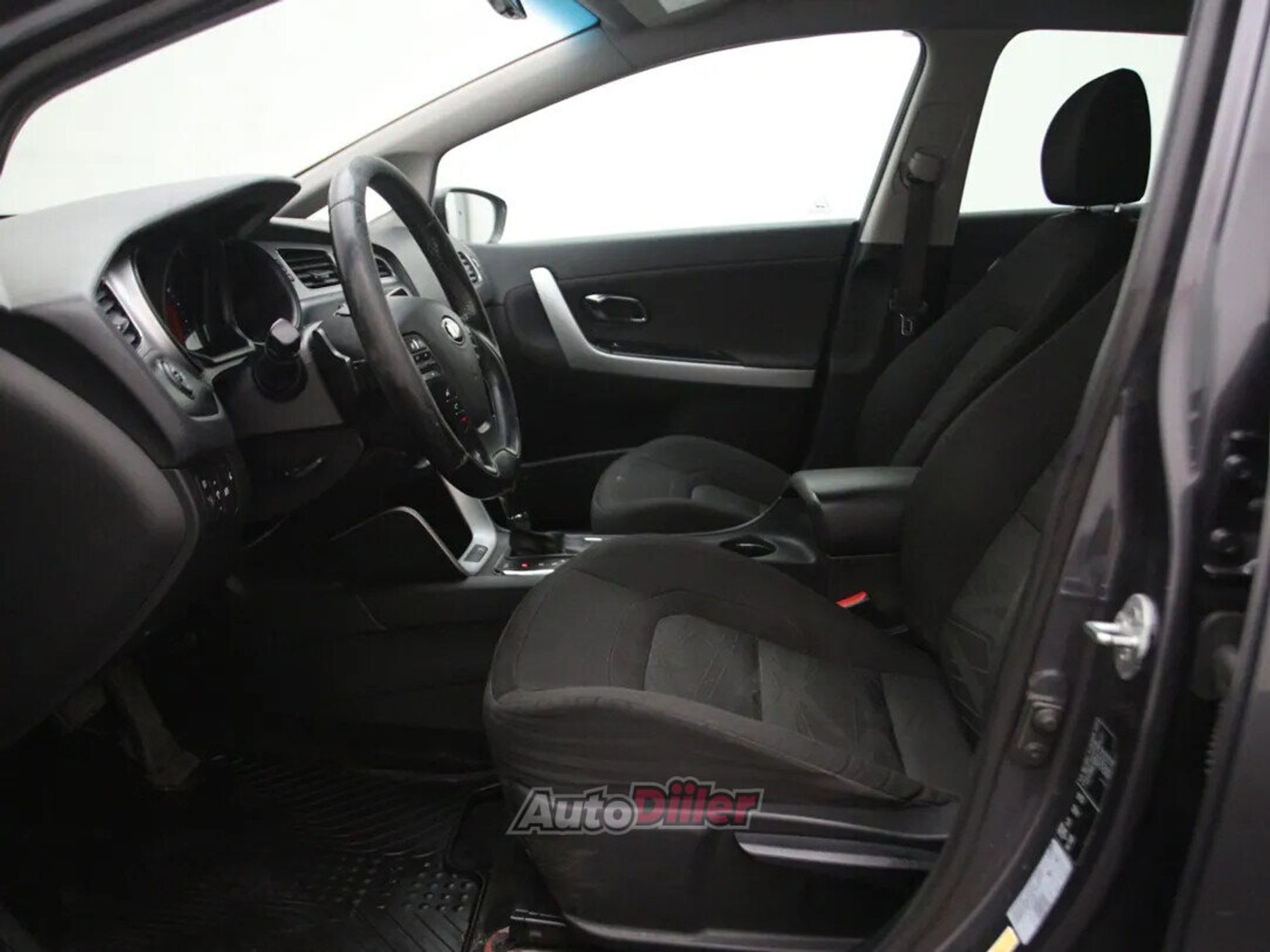 Kia cee'd / Ceed 1.6 94kW 2014, photo 4/10