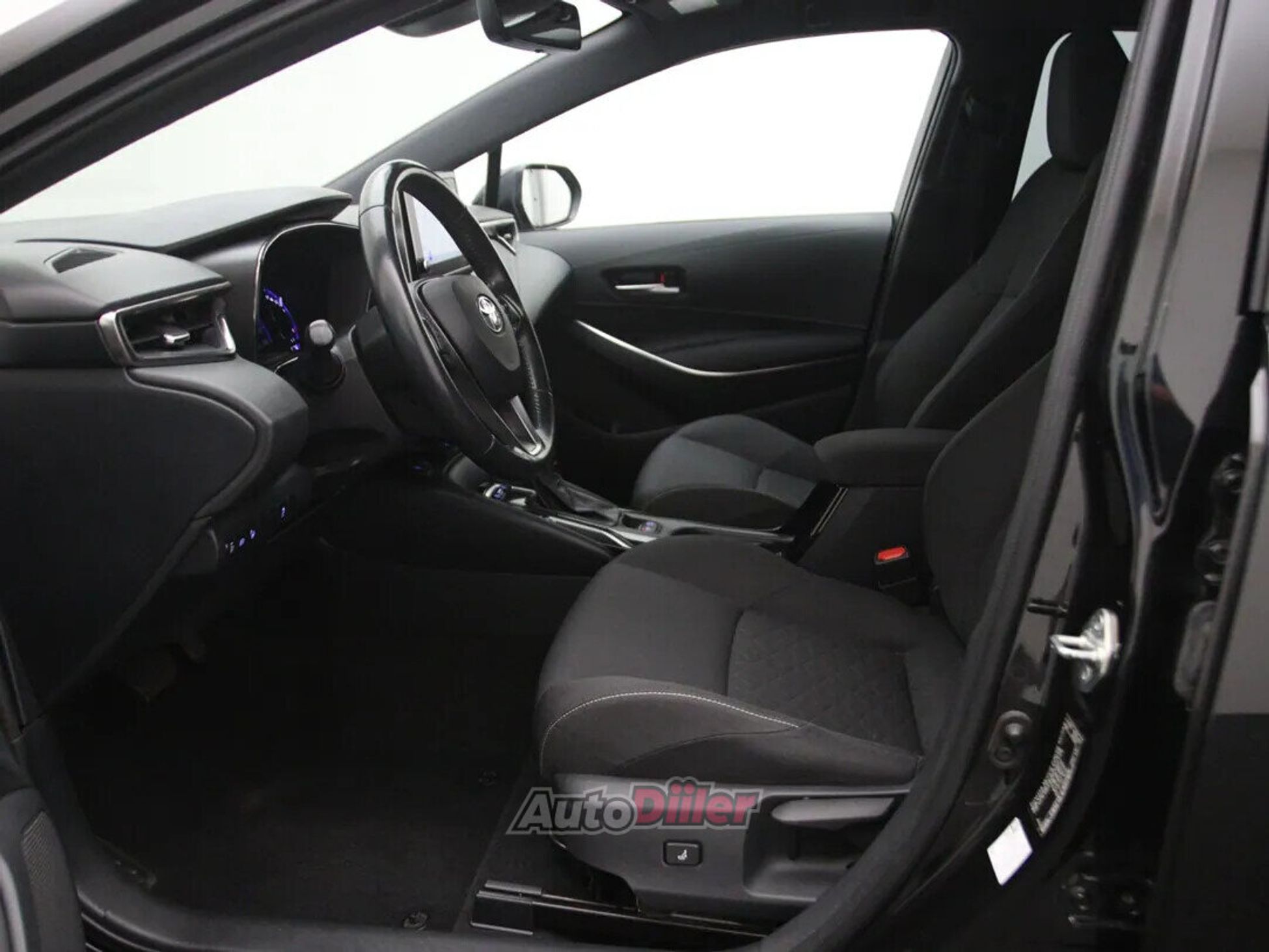 Toyota Corolla Dynamic 1.8 90kW 2023, photo 4/10