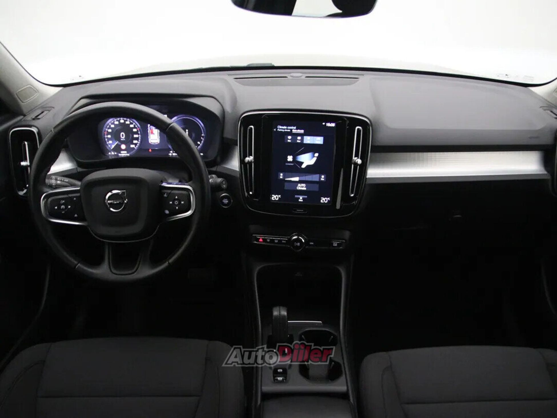 Volvo XC40 Inscription 1.5 155kW 2021, photo 2/10