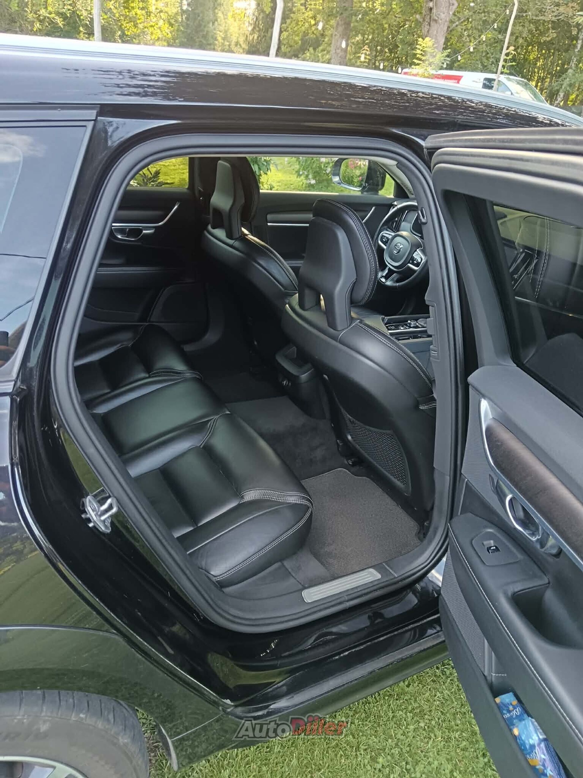 Volvo V90 Cross Country 2.0 173kW 2017, photo 7/10