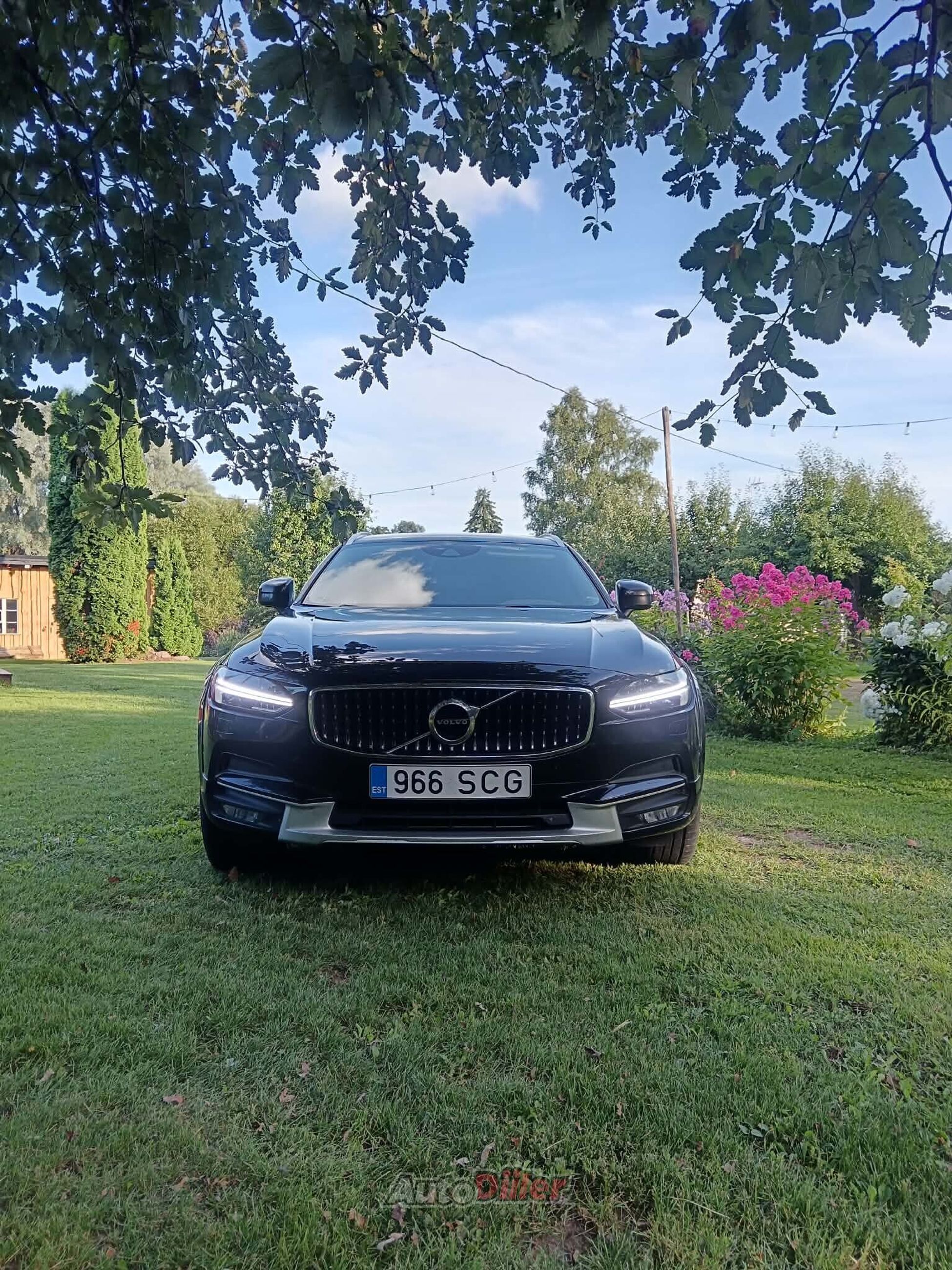 Volvo V90 Cross Country