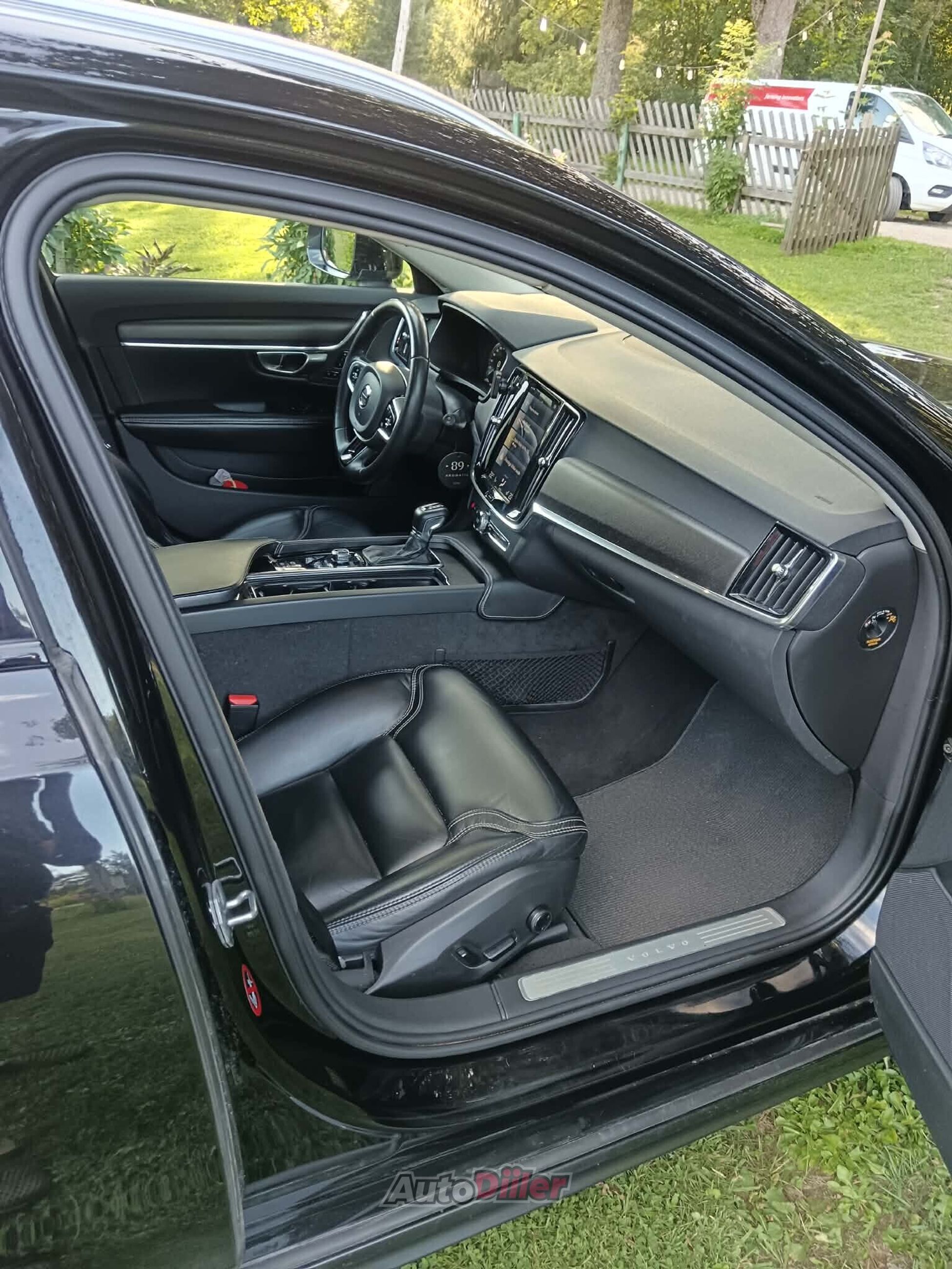 Volvo V90 Cross Country 2.0 173kW 2017, photo 6/10