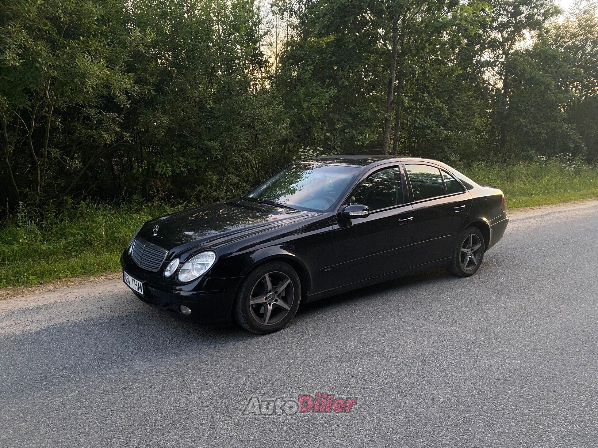 Mercedes-Benz E 220 2.1 110kW 2004, kuva 3/10