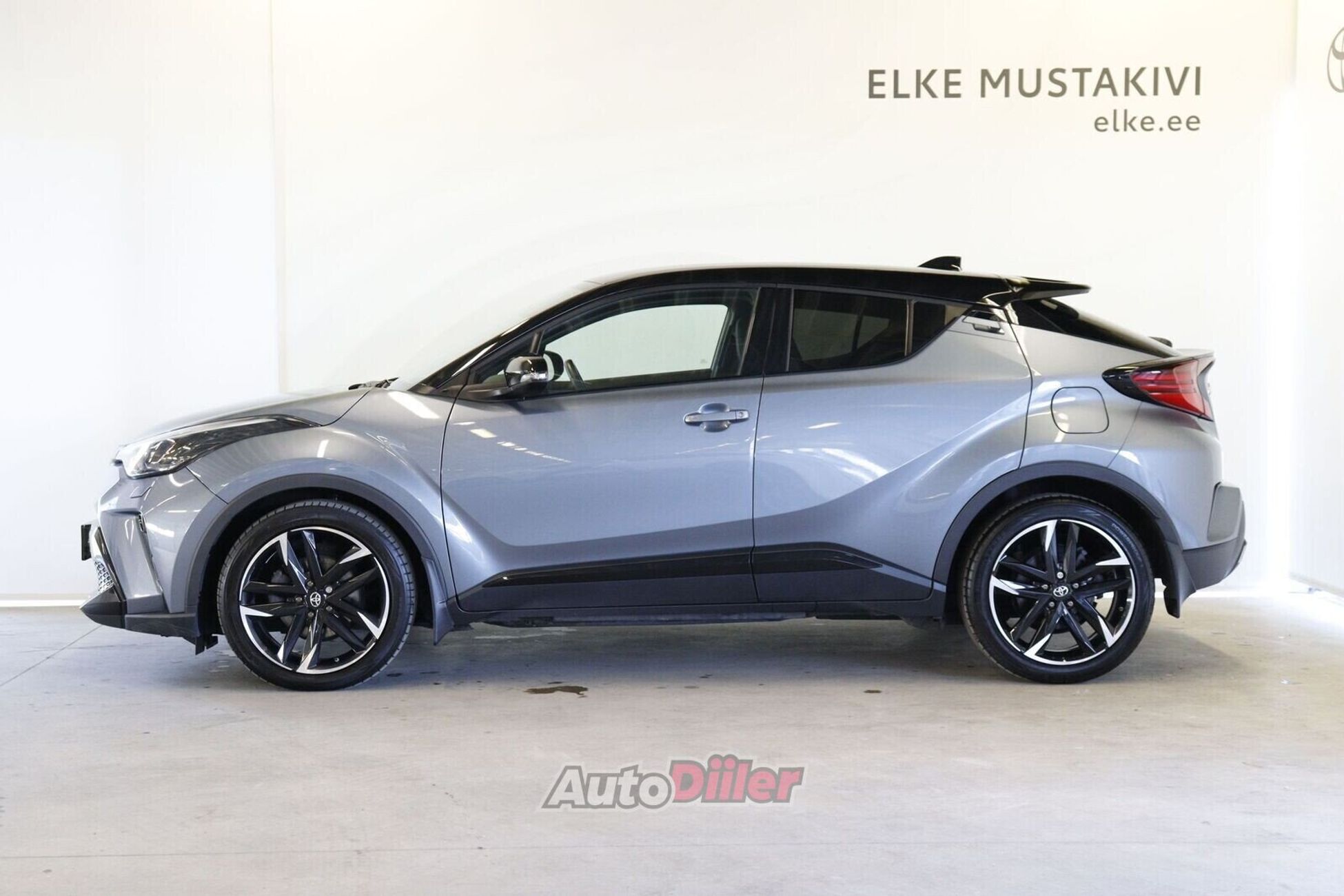 Toyota C-HR GR Sport 1.8 72kW 2022, photo 3/10