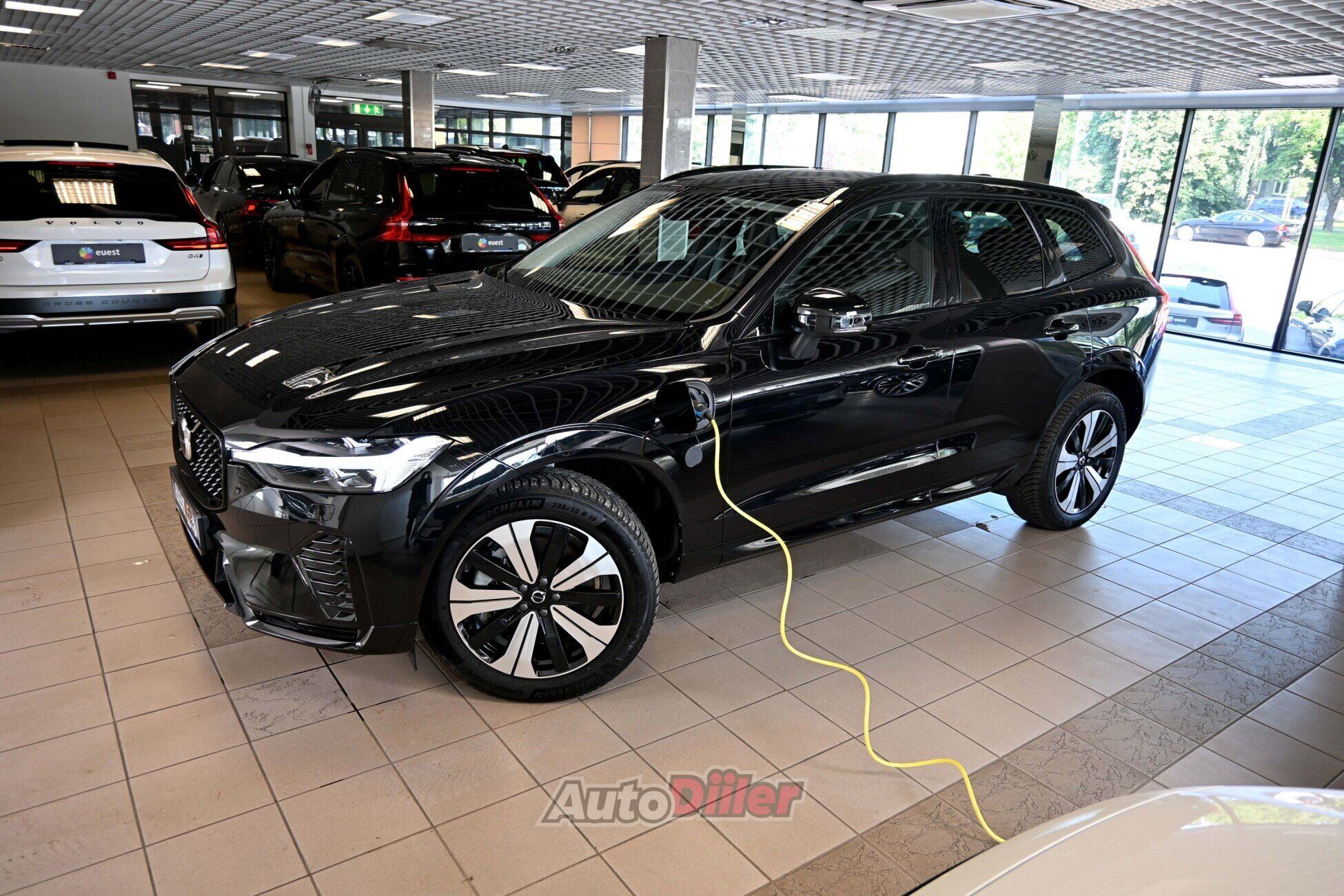 Volvo XC60 2025, photo 6/10
