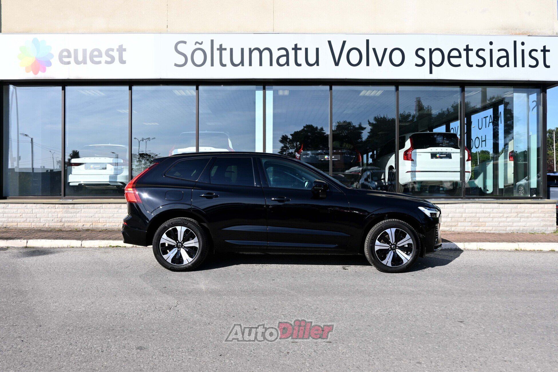 Volvo XC60 2025, photo 7/10