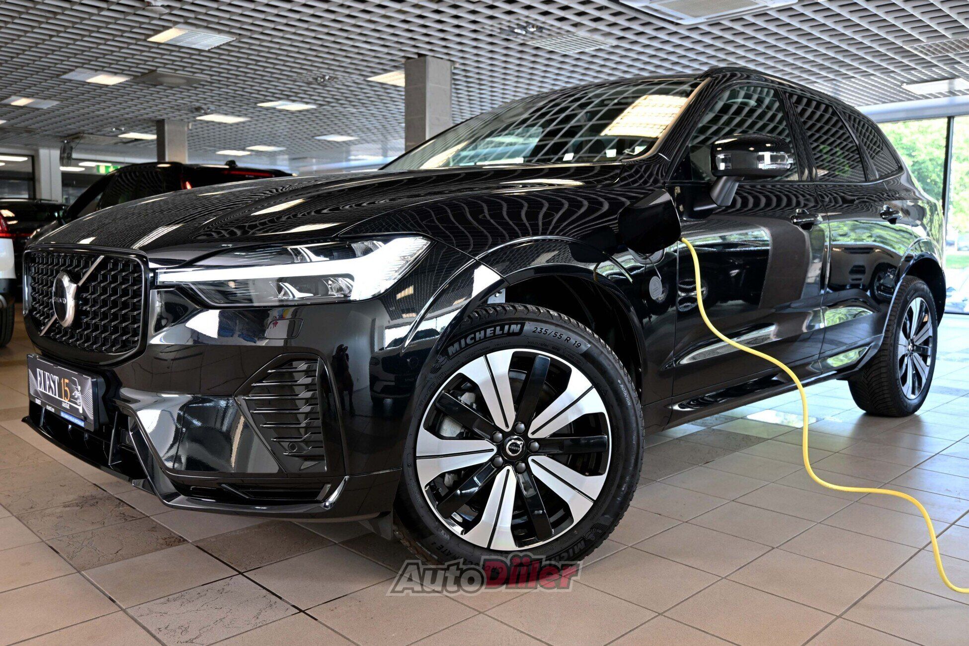 Volvo XC60 2025, photo 4/10