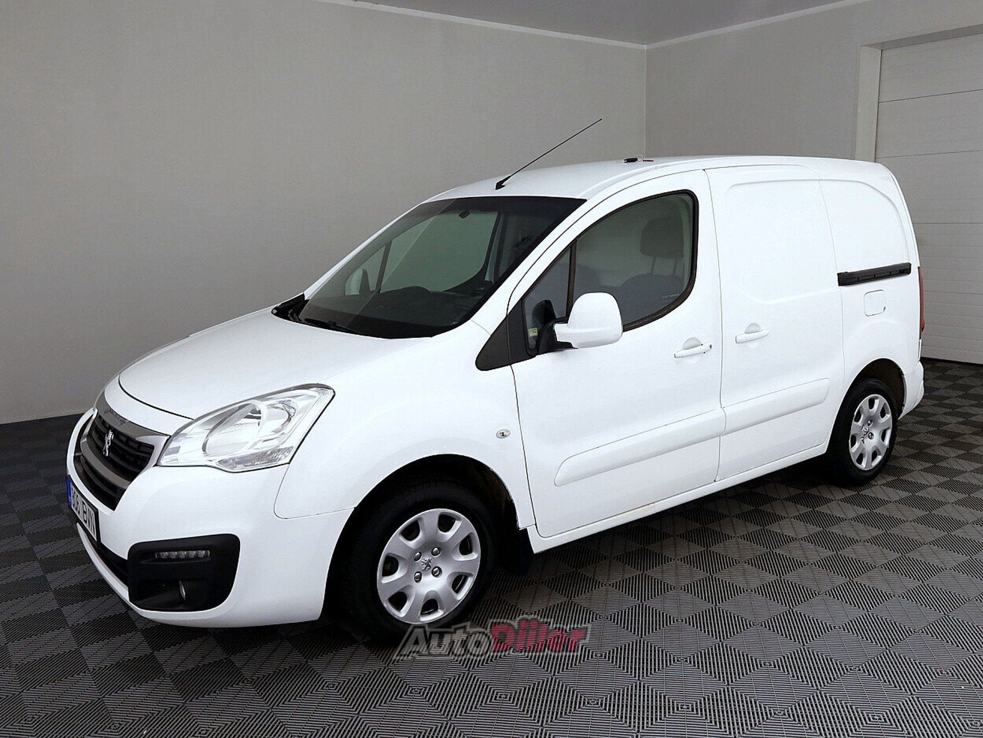 Peugeot Partner 1.6 73kW 2017, kuva 2/9