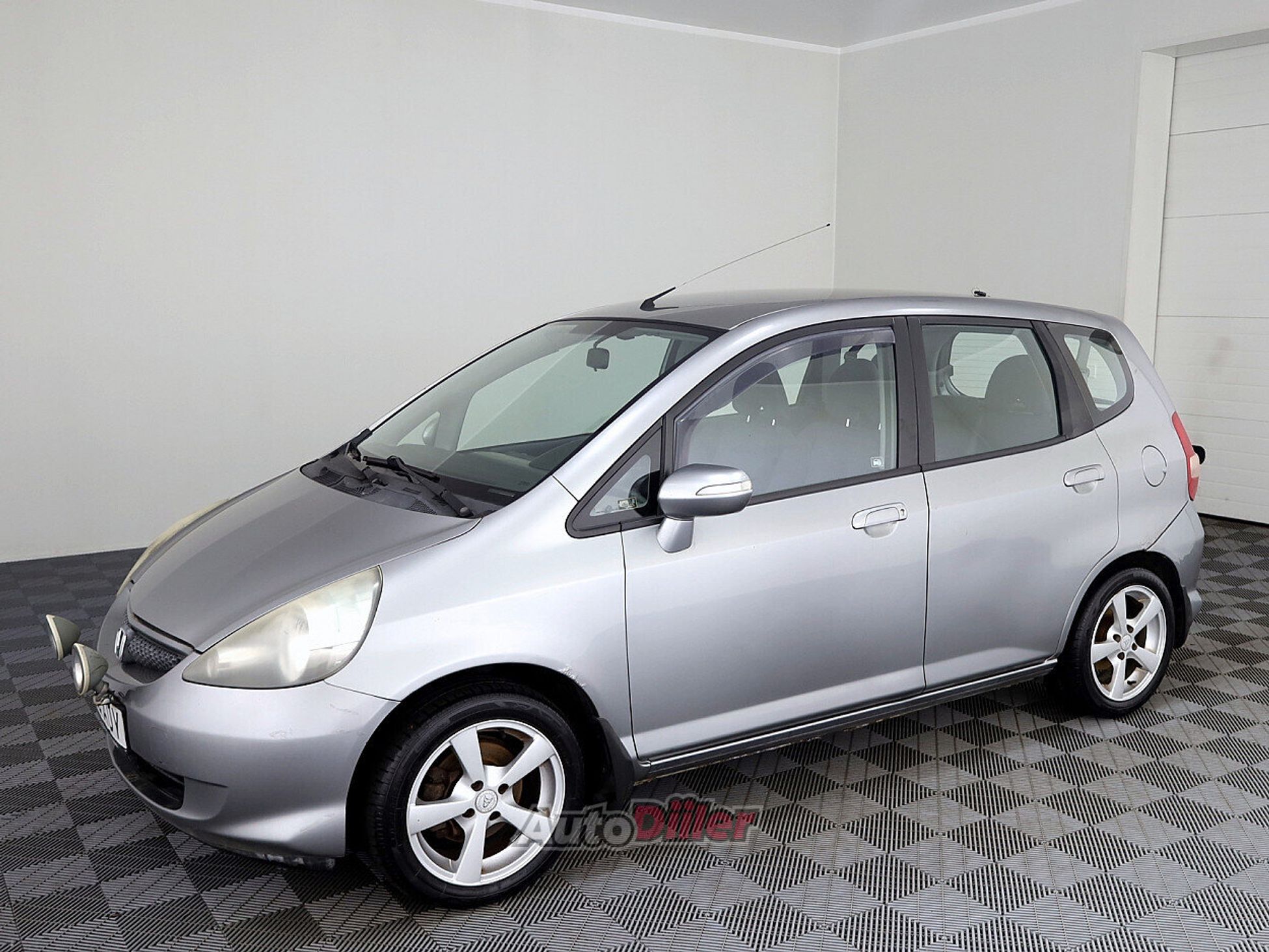 Honda Jazz 1.3 61kW 2005, kuva 2/7