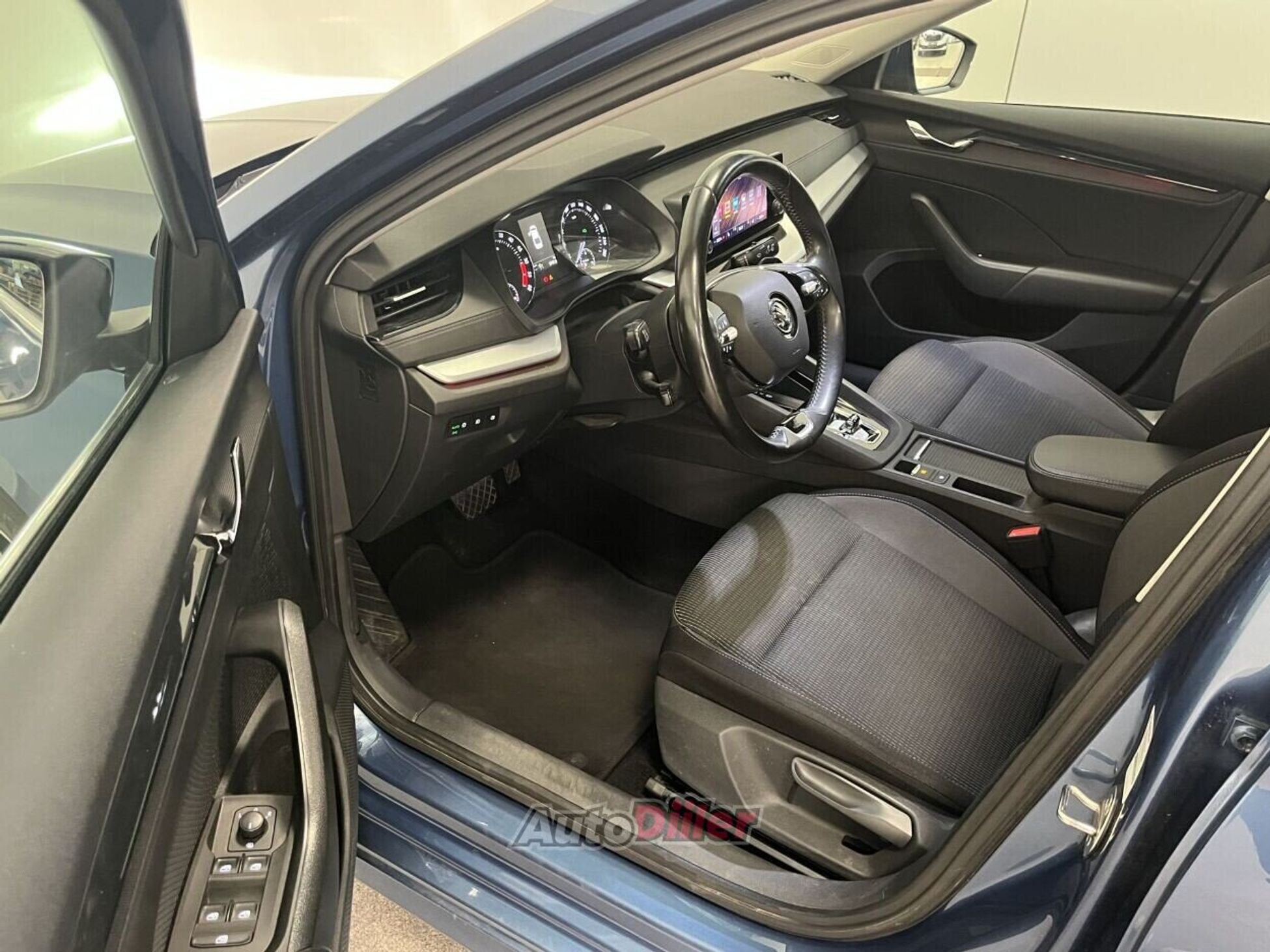 Skoda Octavia HB Ambition 2.0 110kW 2020, kuva 6/10