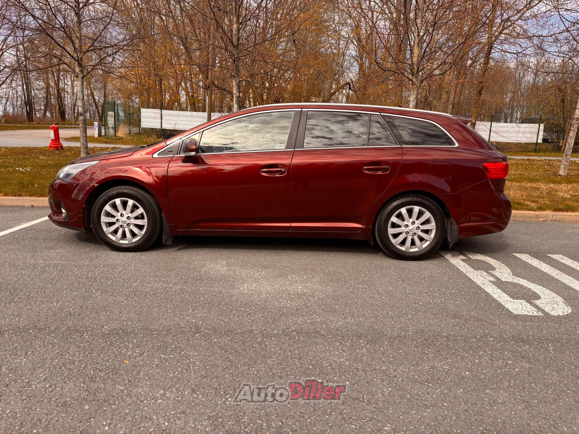 Toyota Avensis Linea Sol 2.0 112kW 2013, photo 2/10