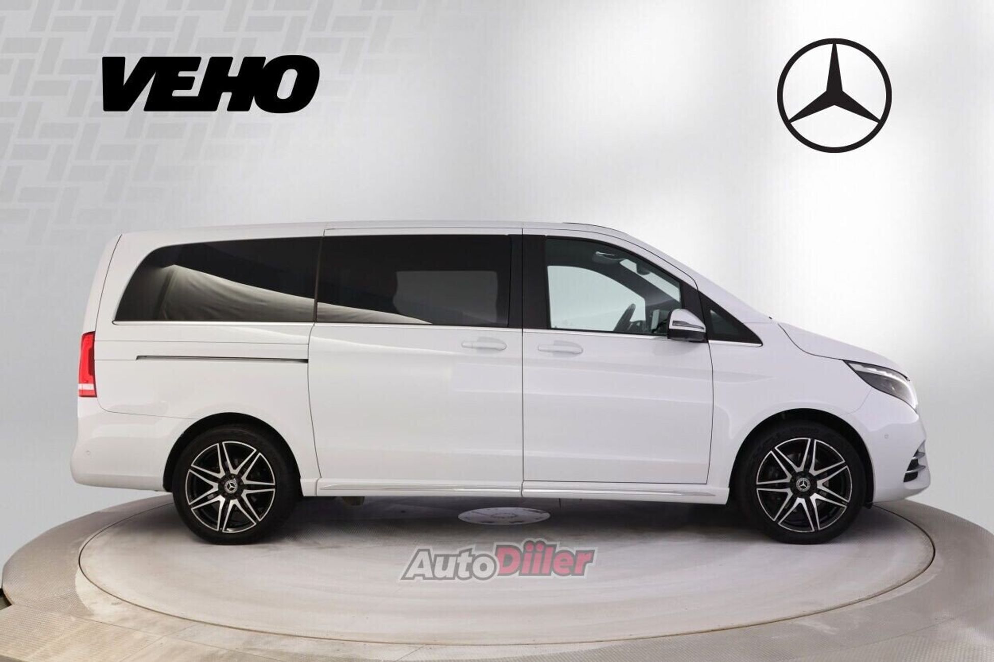 Mercedes-Benz V 300 2022, photo 6/10