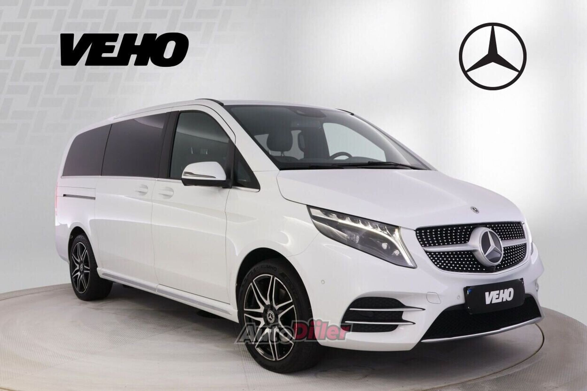 Mercedes-Benz V 300 2022, photo 3/10