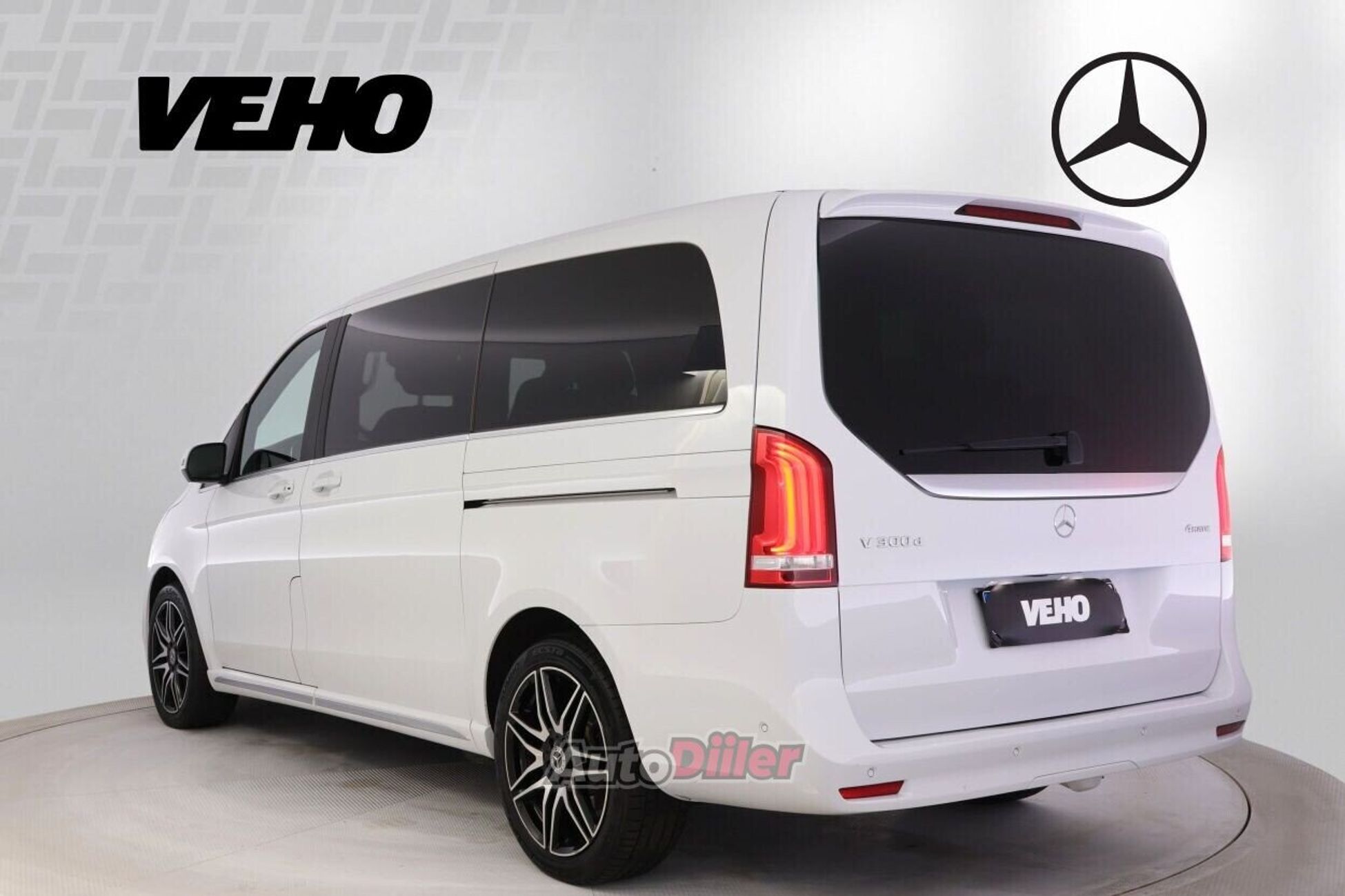 Mercedes-Benz V 300 2022, photo 4/10
