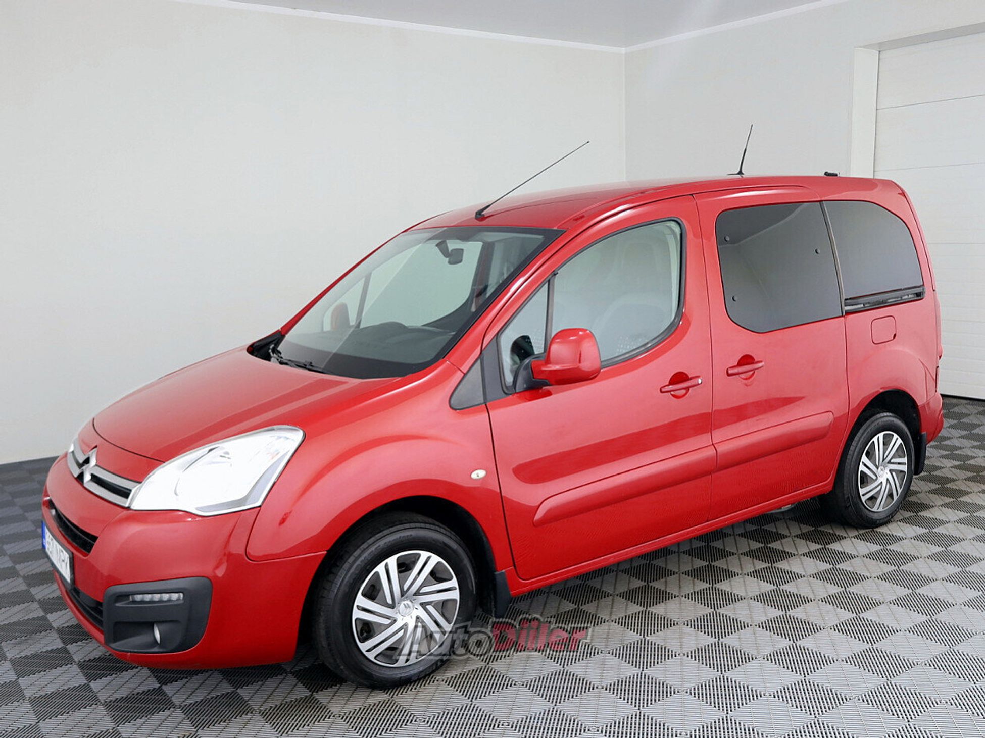 Citroen Berlingo 1.6 84kW 2016, photo 2/8