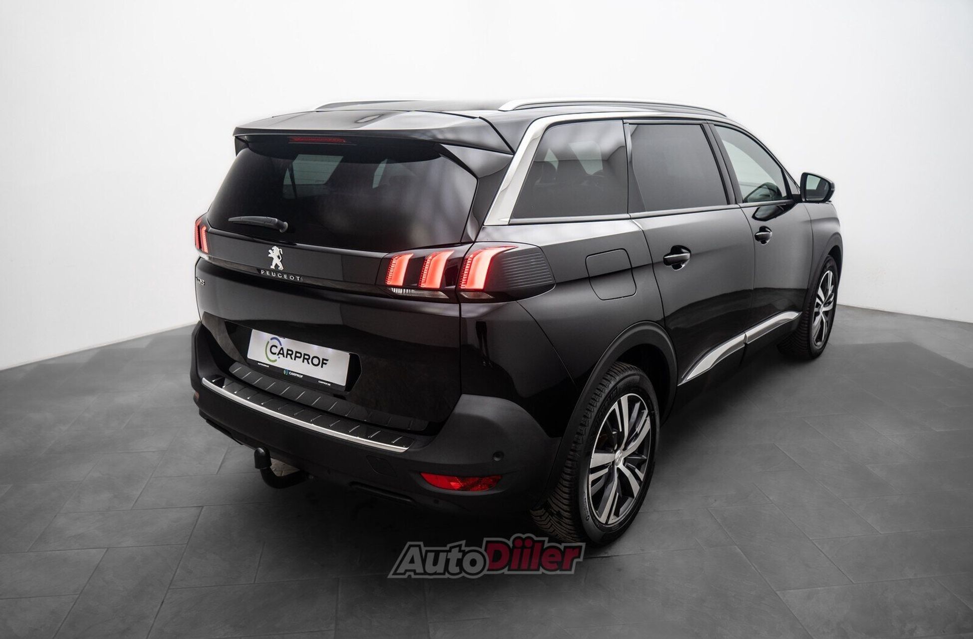 Peugeot 5008 1.2 96kW 2022, photo 3/10