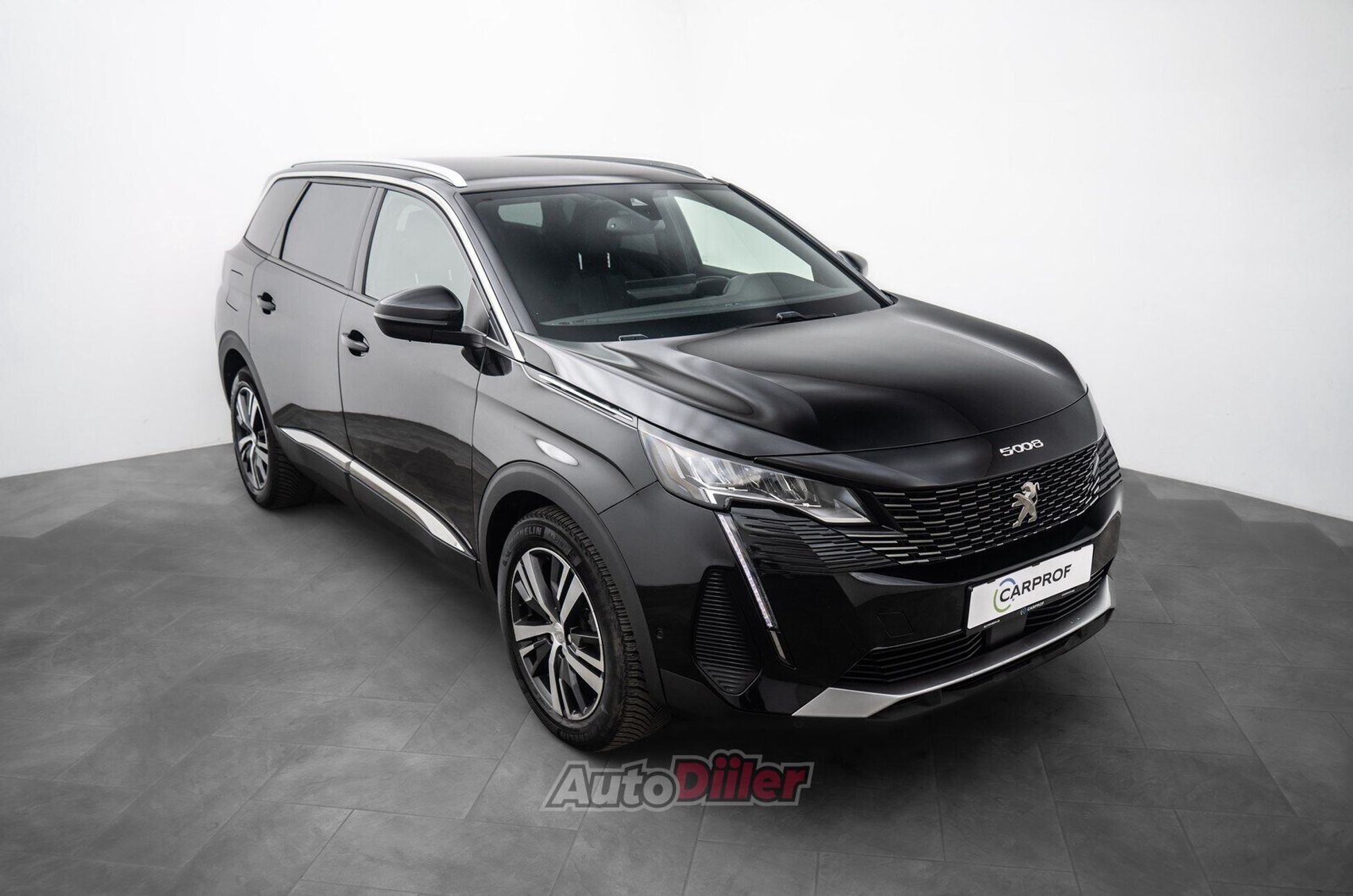 Peugeot 5008 1.2 96kW 2022, photo 5/10
