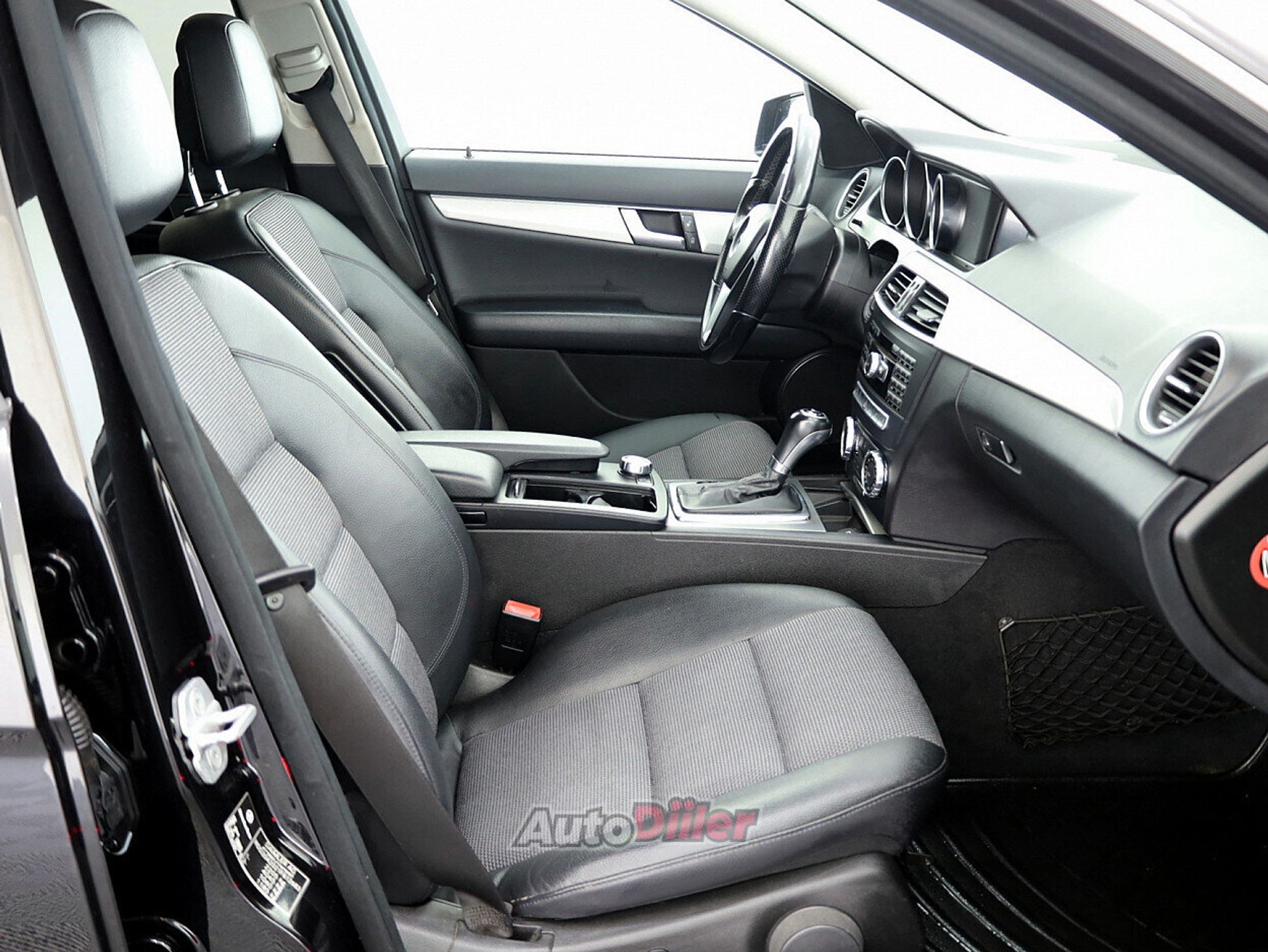Mercedes-Benz C 220 2.1 125kW 2011, photo 6/7