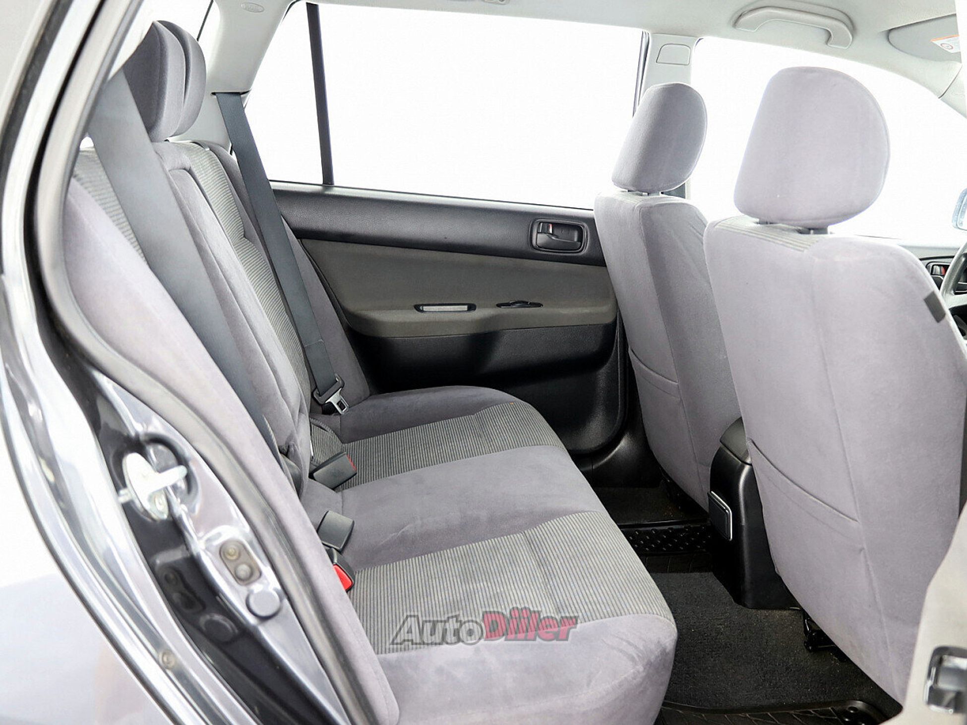 Mitsubishi Lancer 1.6 72kW 2003, photo 7/7