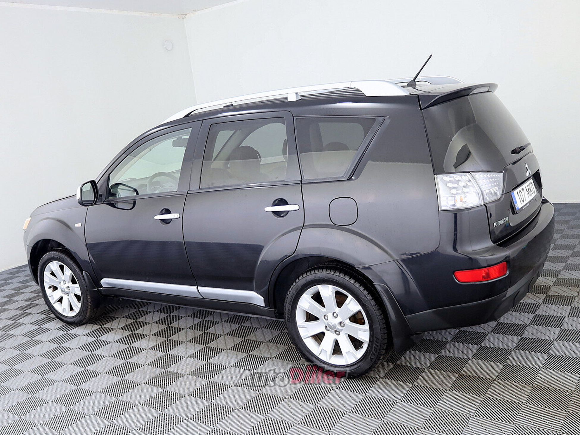 Mitsubishi Outlander 2.0 103kW 2007, kuva 4/9