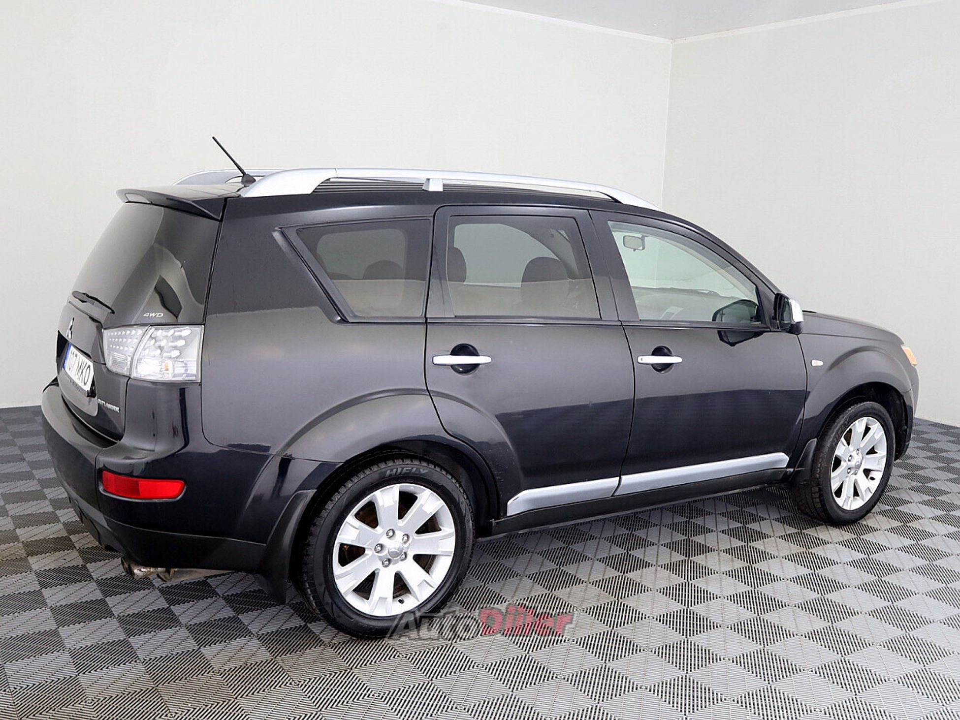 Mitsubishi Outlander 2.0 103kW 2007, kuva 3/9