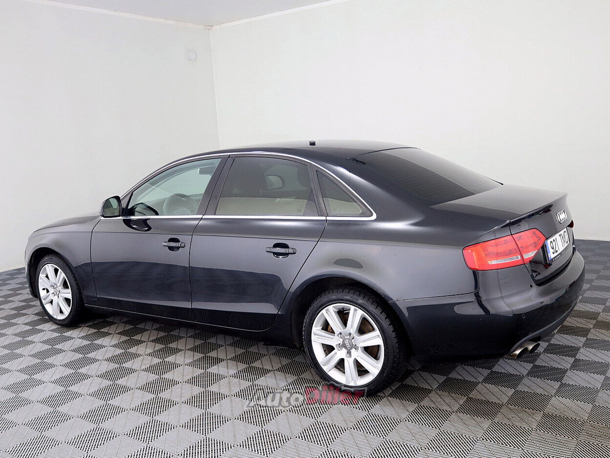 Audi A4 1.8 118kW 2008, kuva 4/7