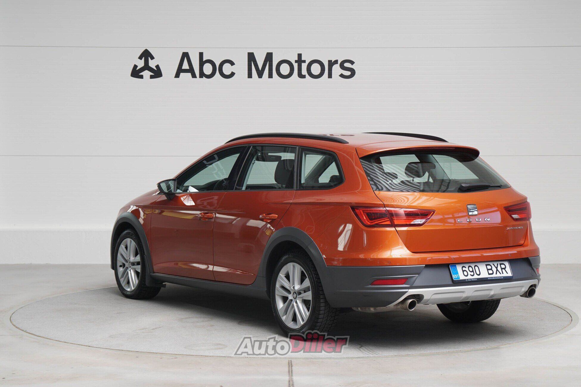SEAT Leon 2018, photo 6/10