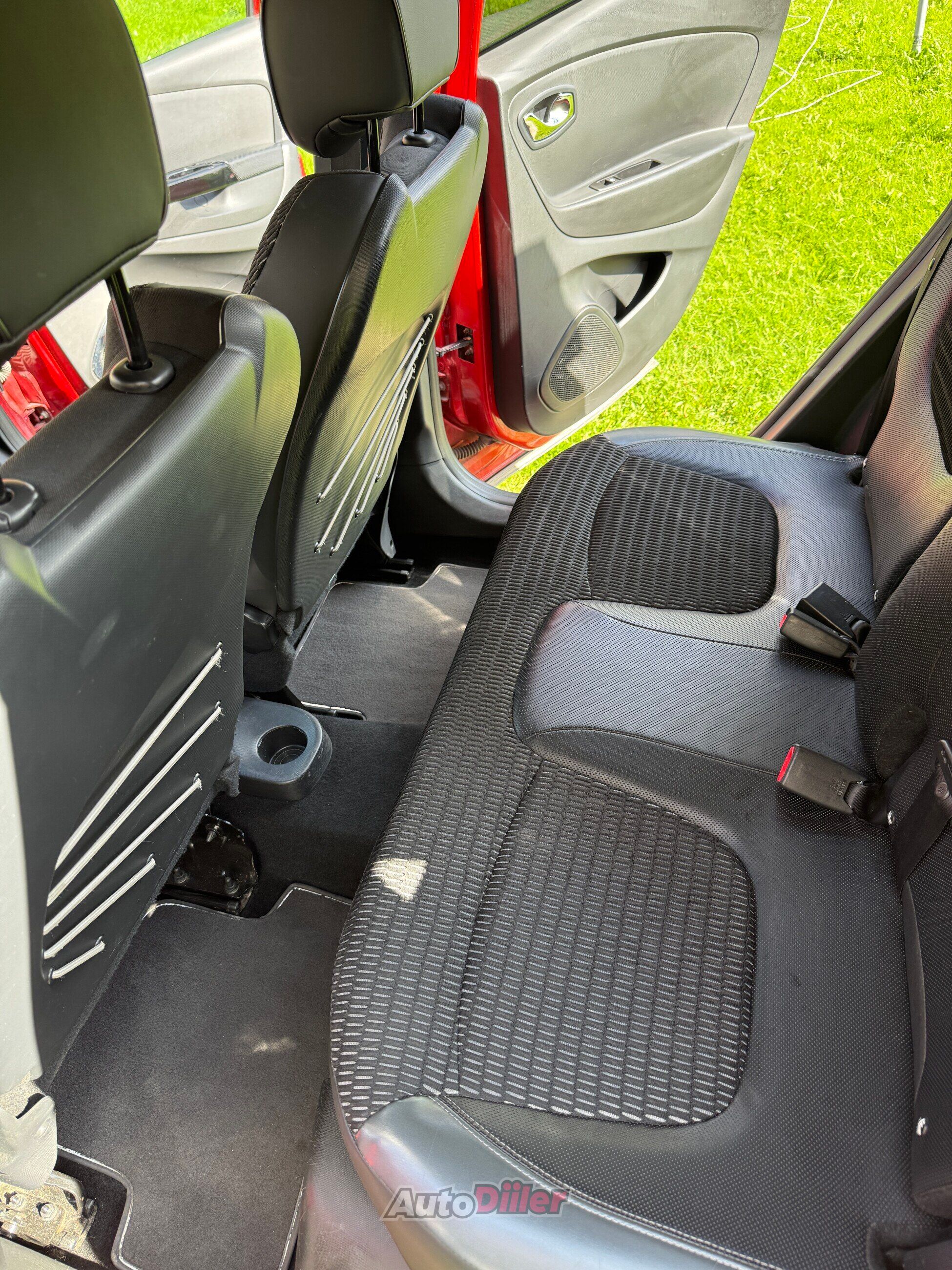 Renault Captur 1.5 66kW 2015, photo 7/10