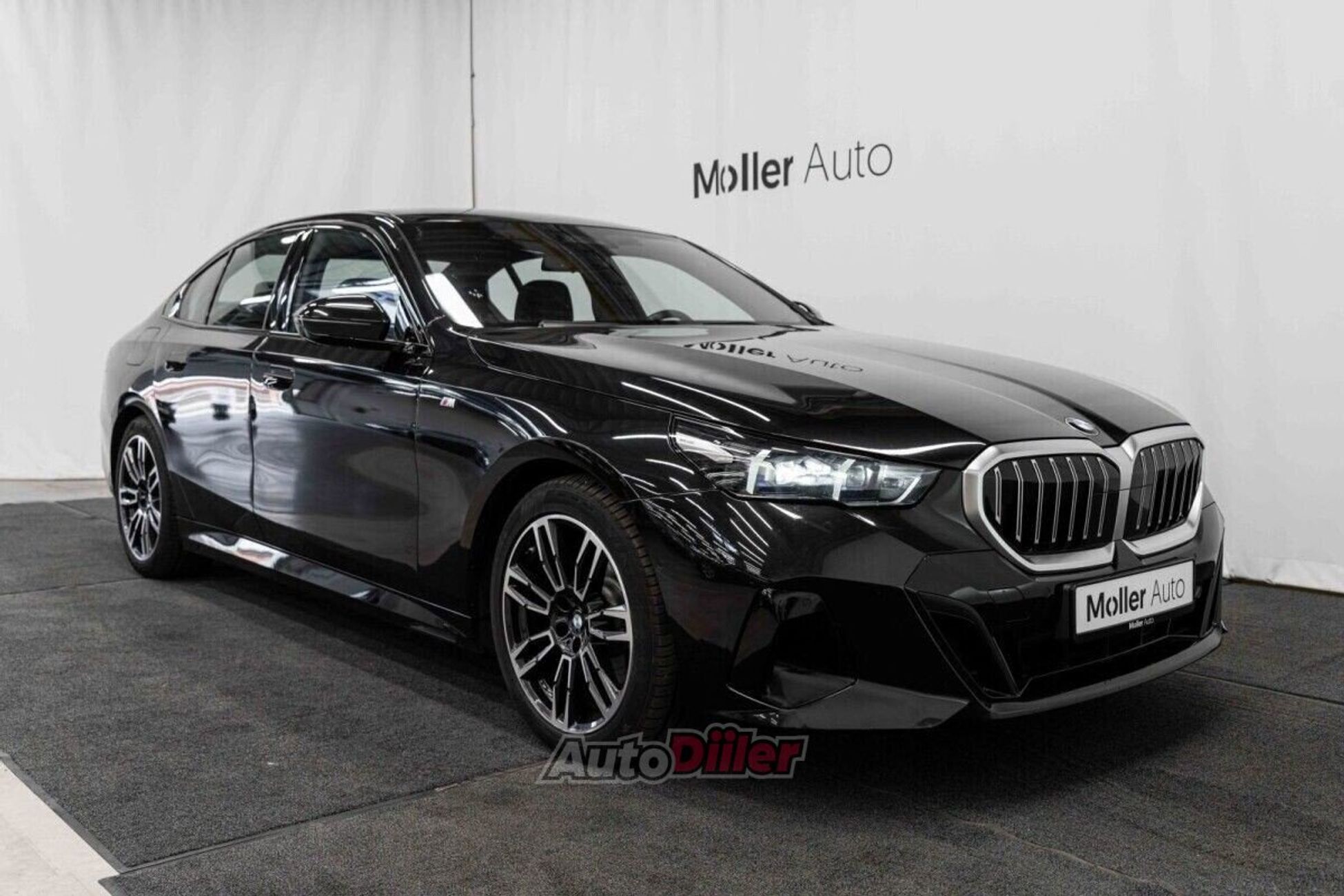 BMW 520 2.0 145kW 2024, photo 6/10