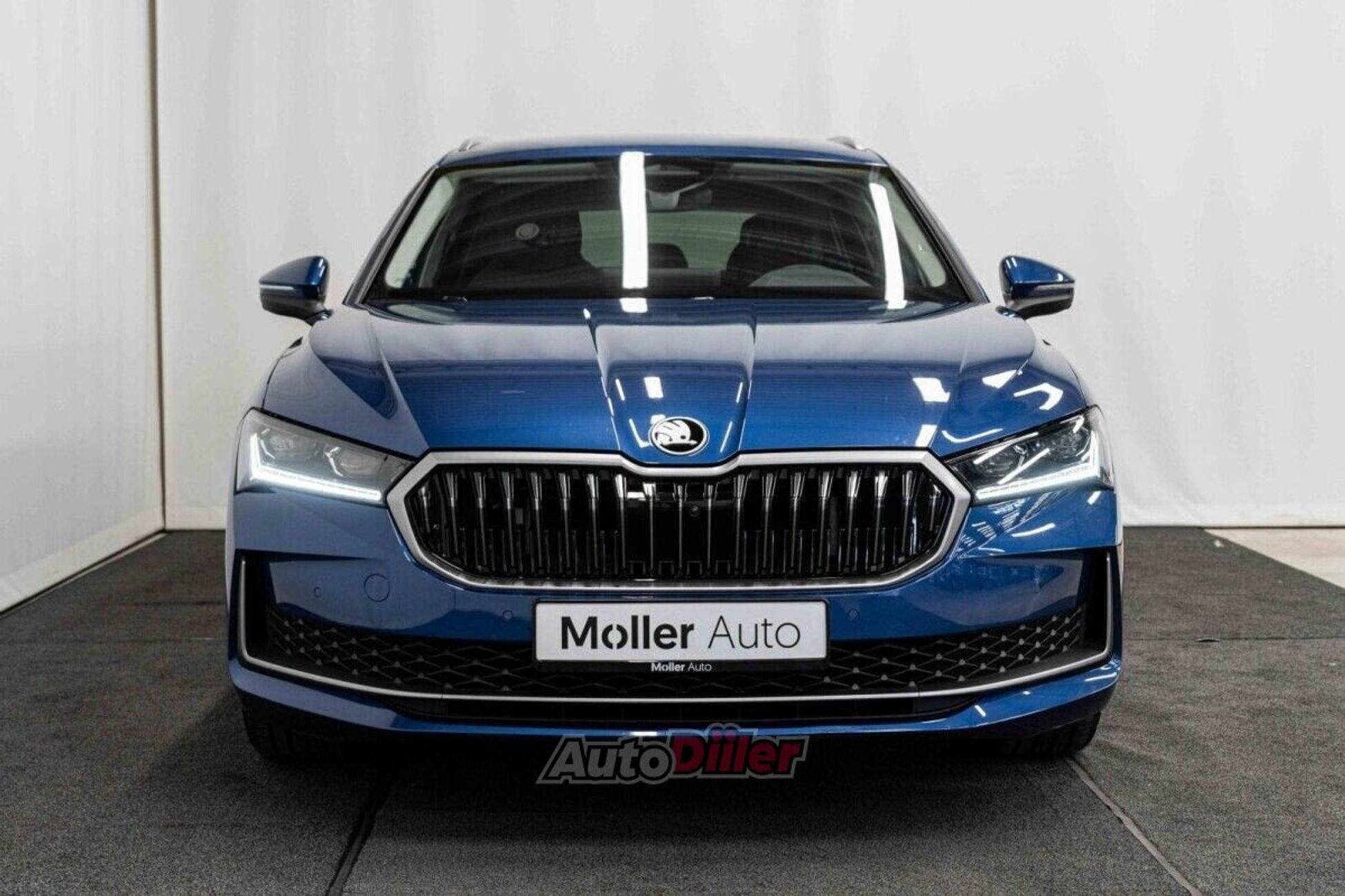 Skoda Superb 2.0 110kW 2024, kuva 2/10