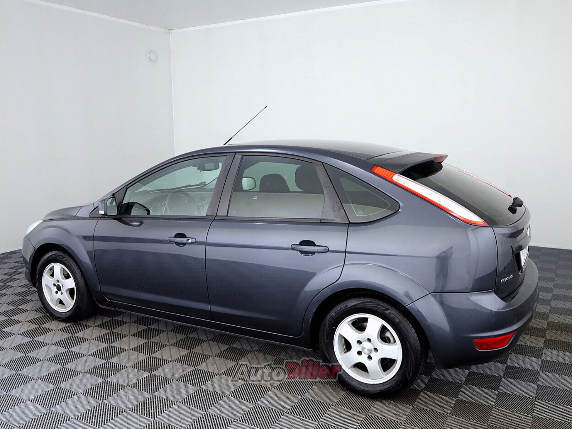 Ford Focus 1.6 74kW 2008, photo 4/7