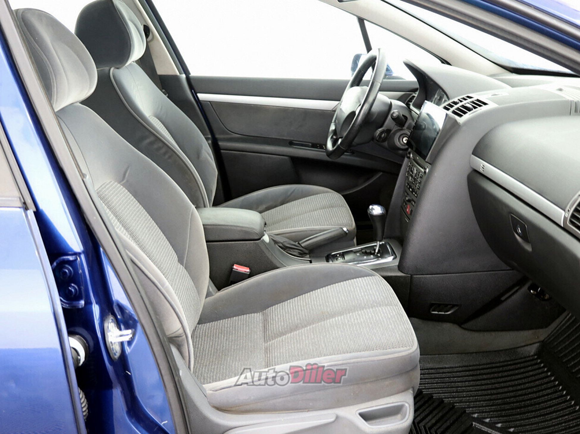Peugeot 407 2.0 100kW 2006, photo 6/8