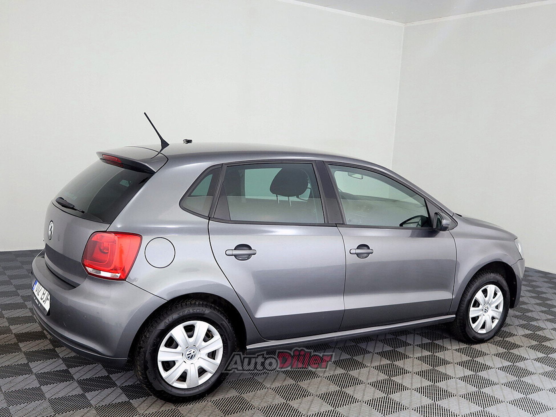 Volkswagen Polo 1.2 51kW 2013, kuva 3/7