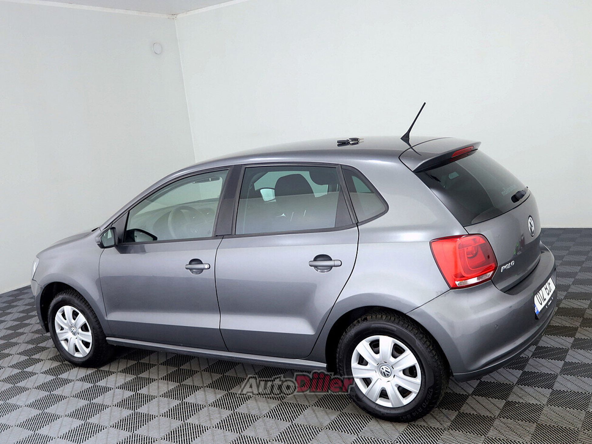 Volkswagen Polo 1.2 51kW 2013, kuva 4/7