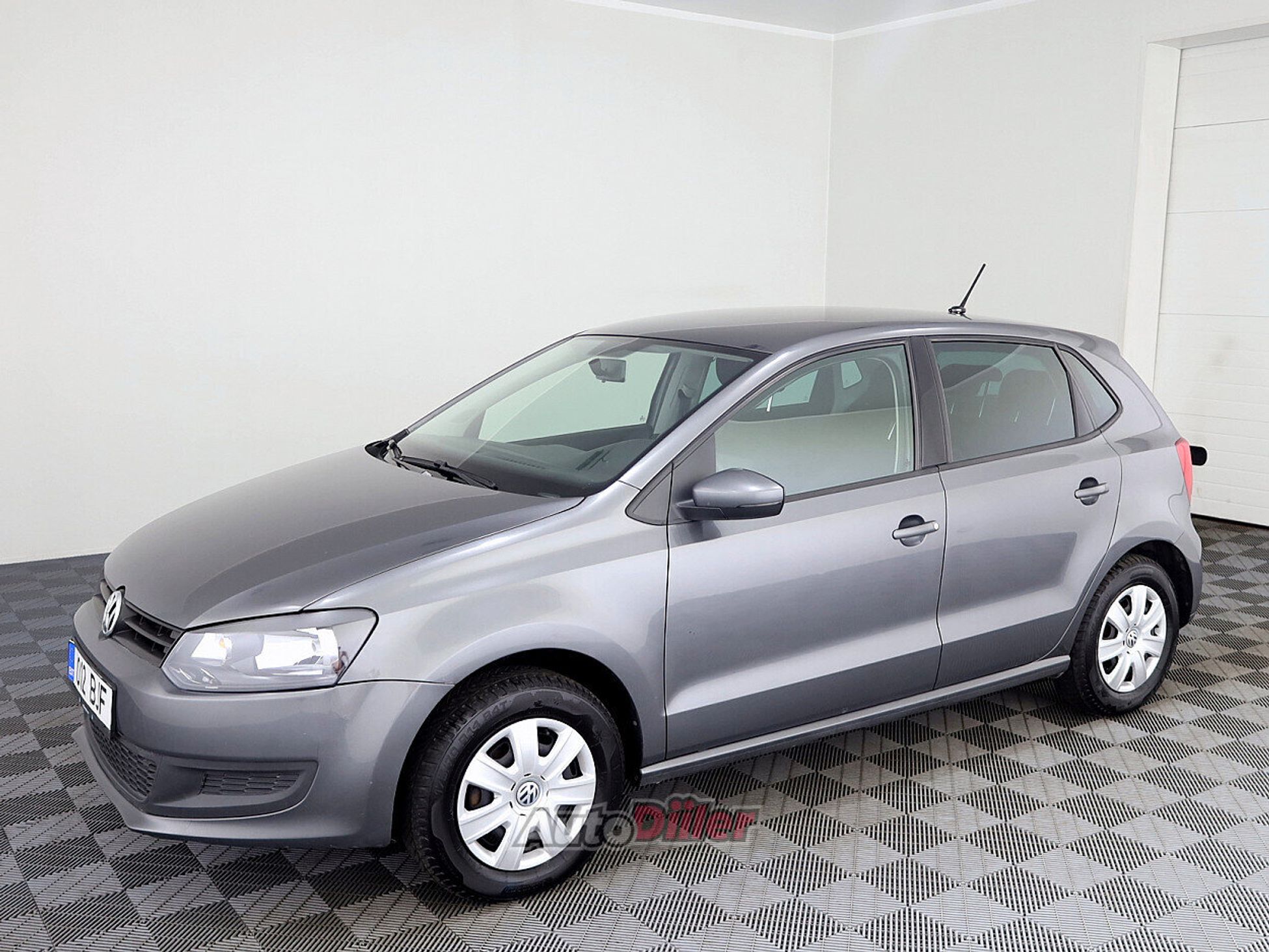 Volkswagen Polo 1.2 51kW 2013, kuva 2/7