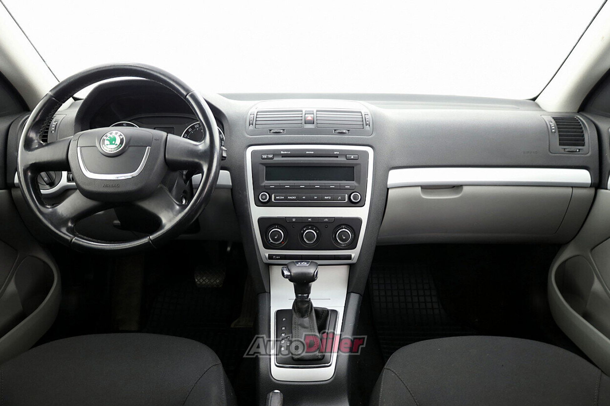 Skoda Octavia 1.4 90kW 2011, kuva 5/7