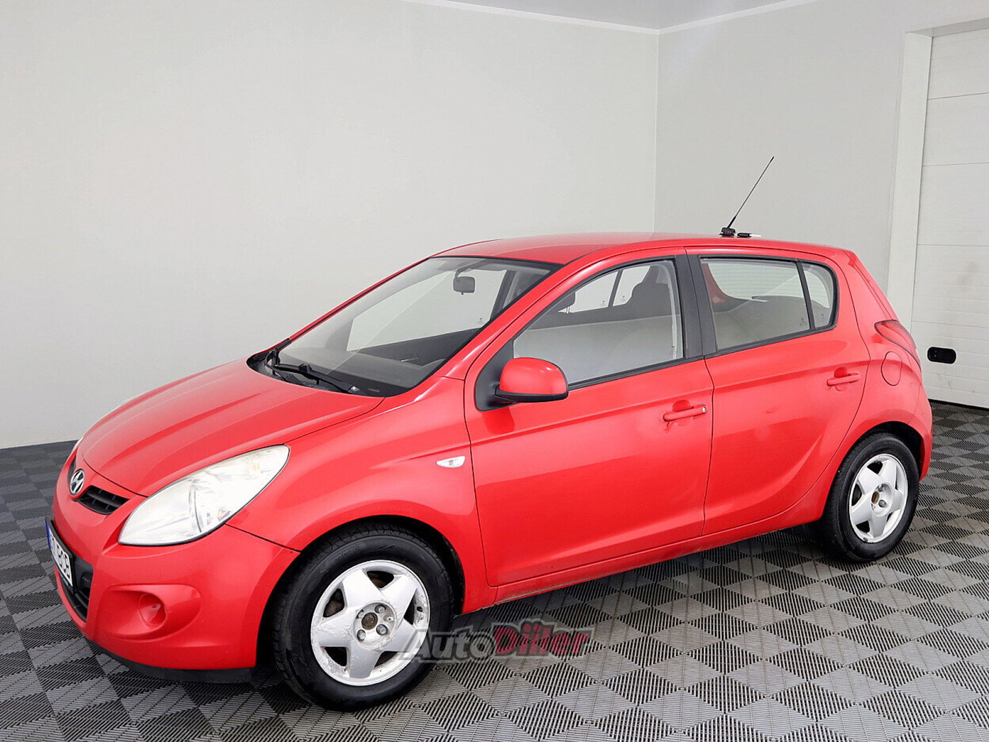Hyundai i20 1.4 74kW 2009, photo 2/7