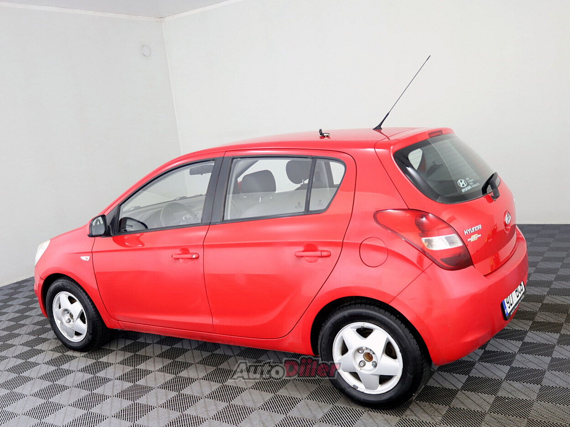 Hyundai i20 1.4 74kW 2009, photo 4/7
