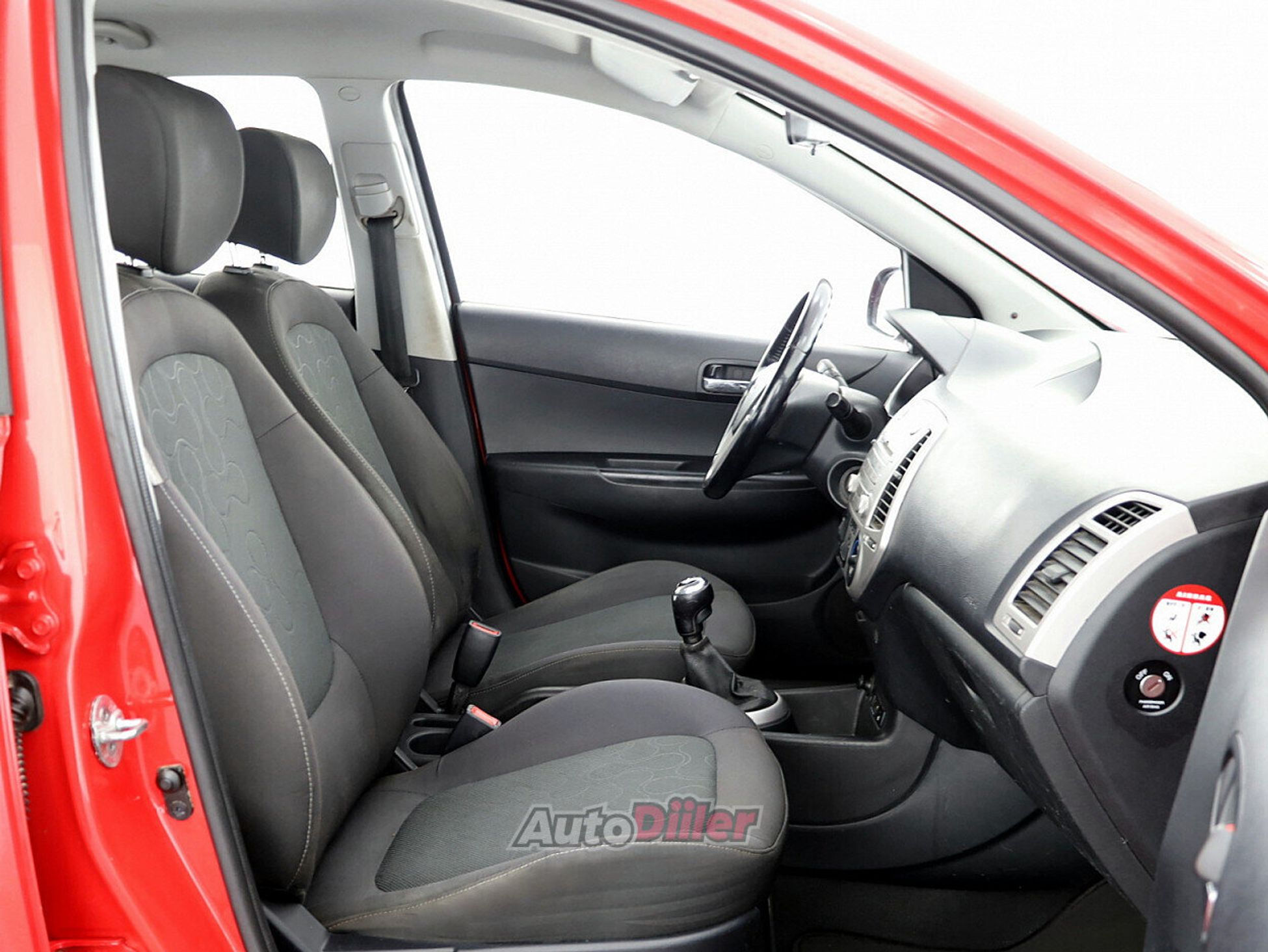 Hyundai i20 1.4 74kW 2009, photo 6/7
