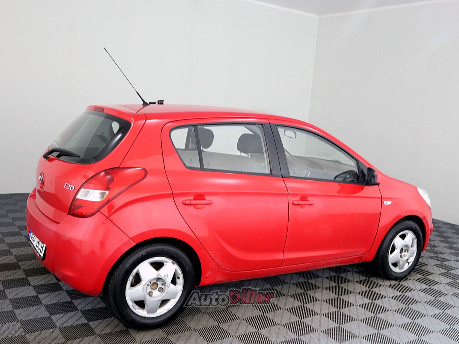 Hyundai i20 1.4 74kW 2009, photo 3/7