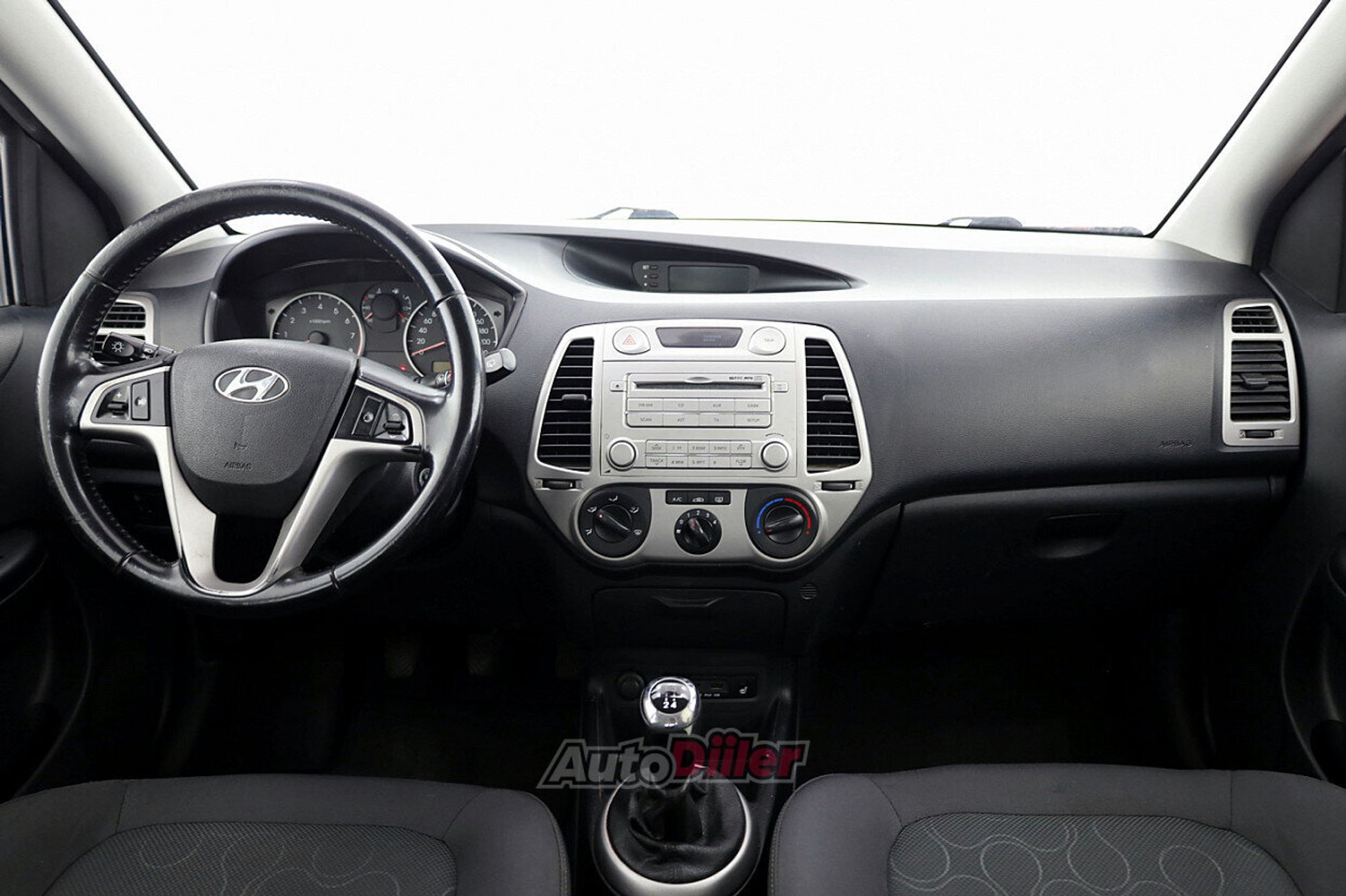 Hyundai i20 1.4 74kW 2009, photo 5/7